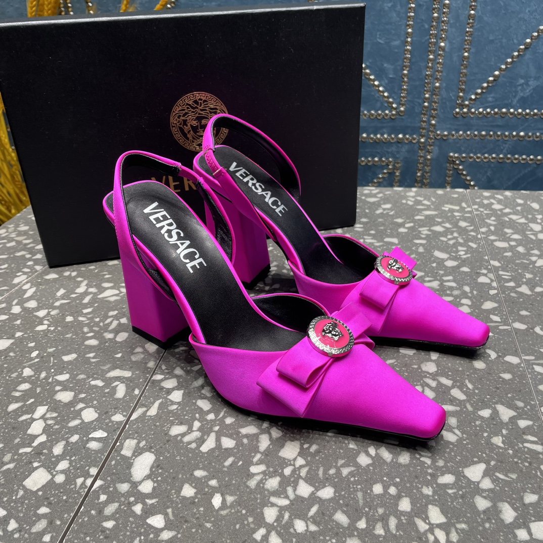 Bagsaaa Versace Medusa-motif satin-finish pumps pink