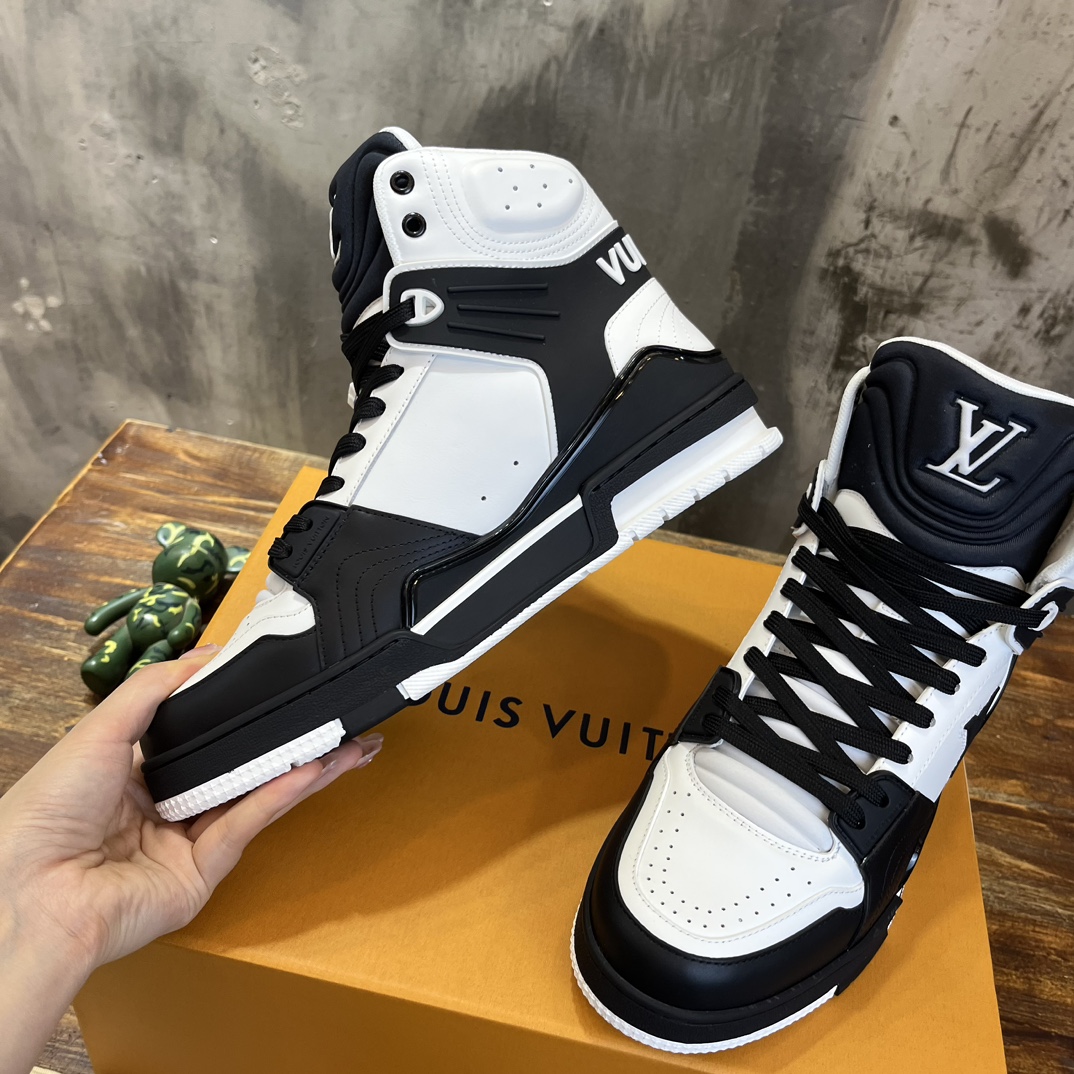 Bagsaaa L0vis Vvtt0n Trainer Black White