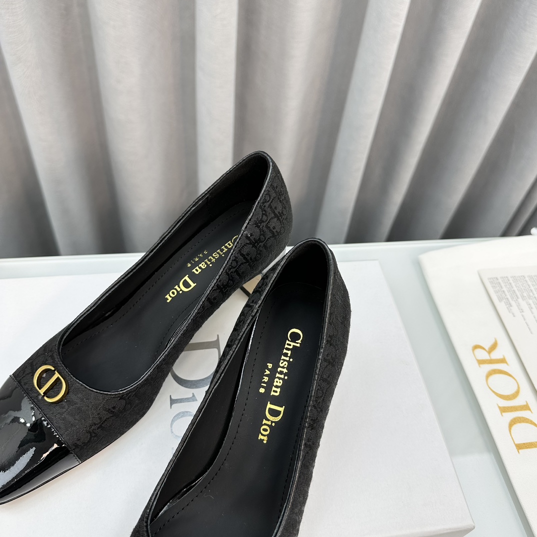 Bagsaaa D10r Oblique Black Heels 03