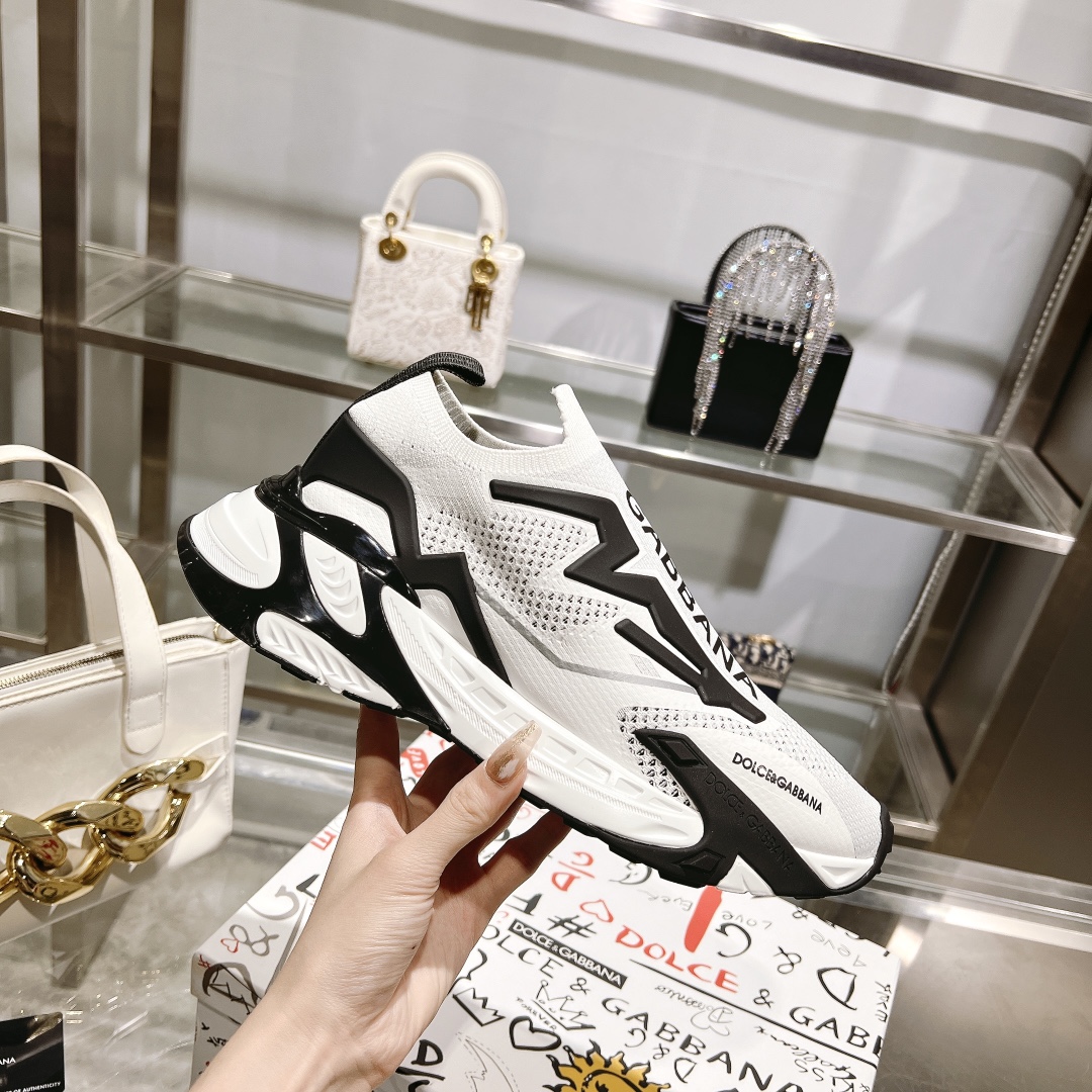 Bagsaaa Docle & Gabbana White Sneakers