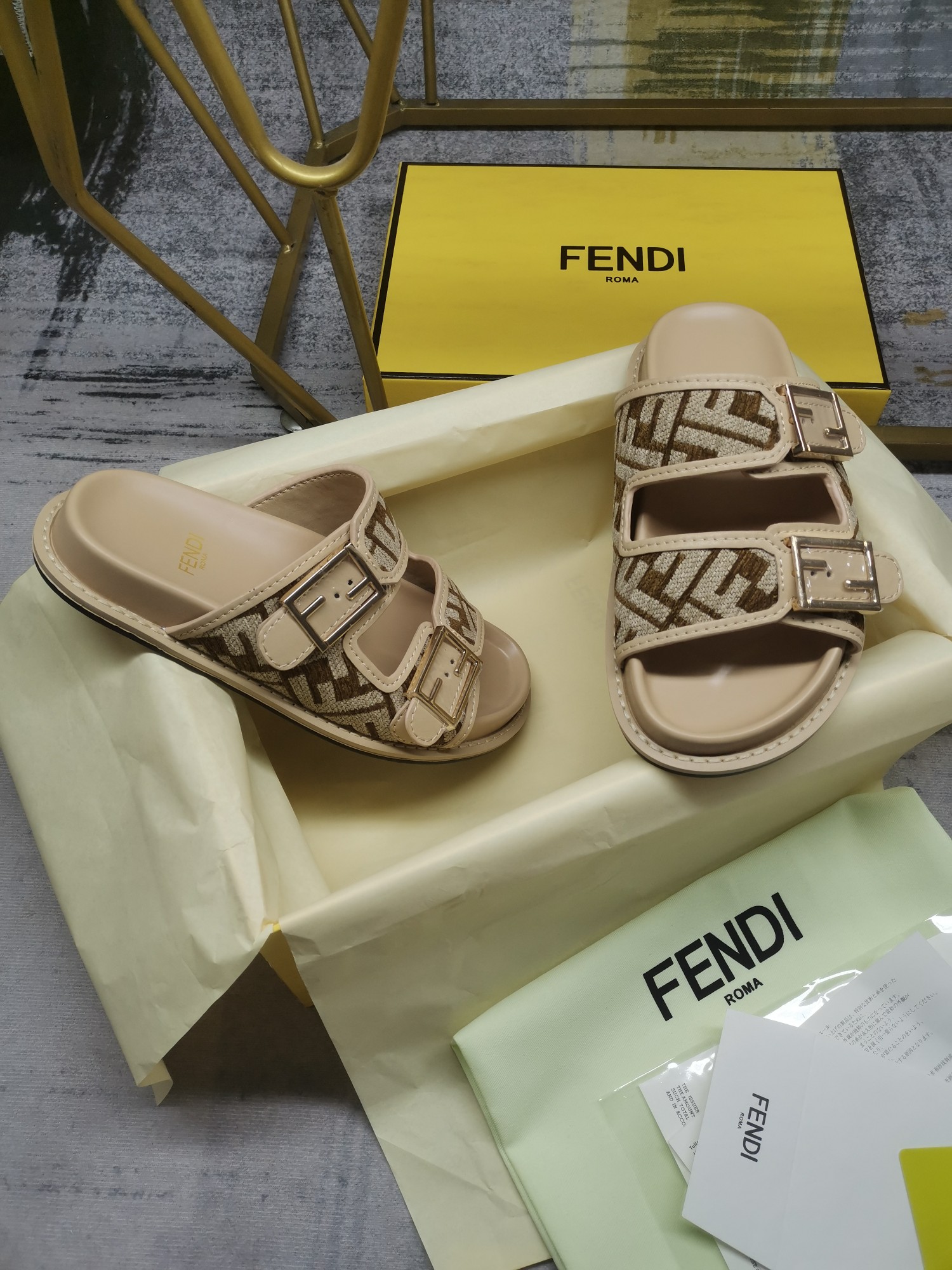 Bagsaaa F**di Feel FF chenille slides in beige