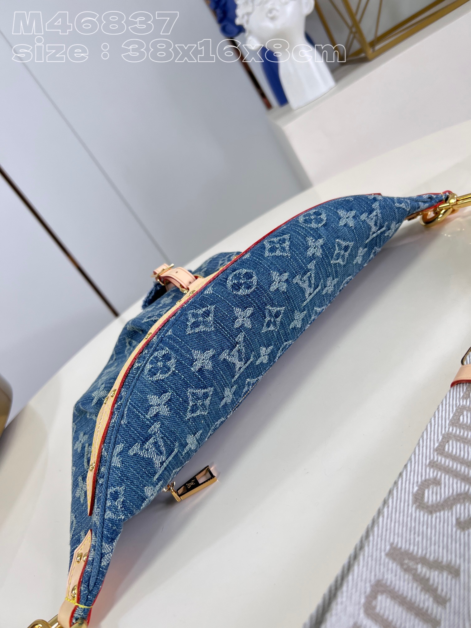 Bagsaaa L0vis Vvtt0n M46837 High Rise Denim Blue Bumbag - 38 x 16 x 8 cm