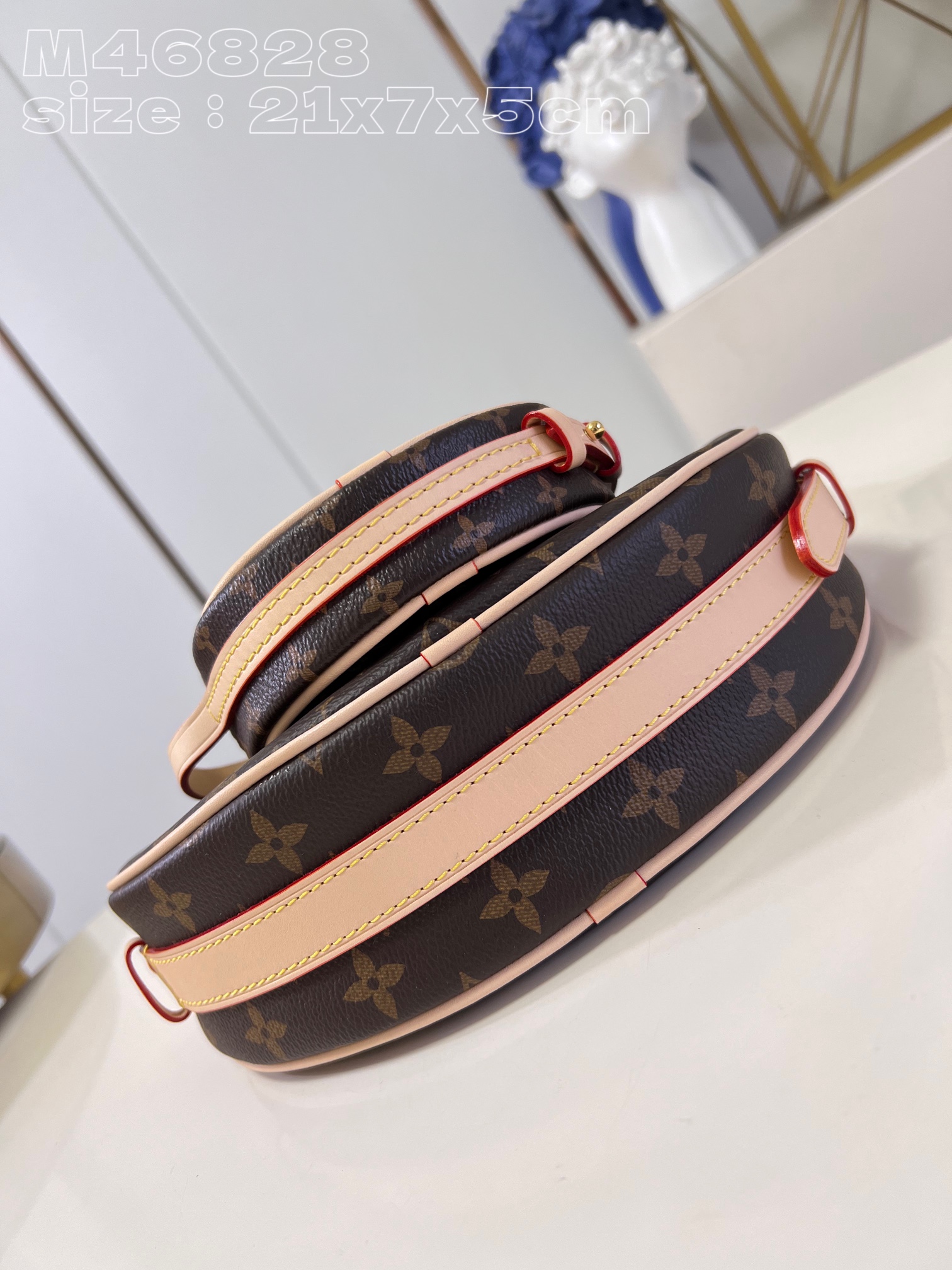 Bagsaaa L0vis Vvtt0n Croissant MM - 25 x 15 x 5 cm