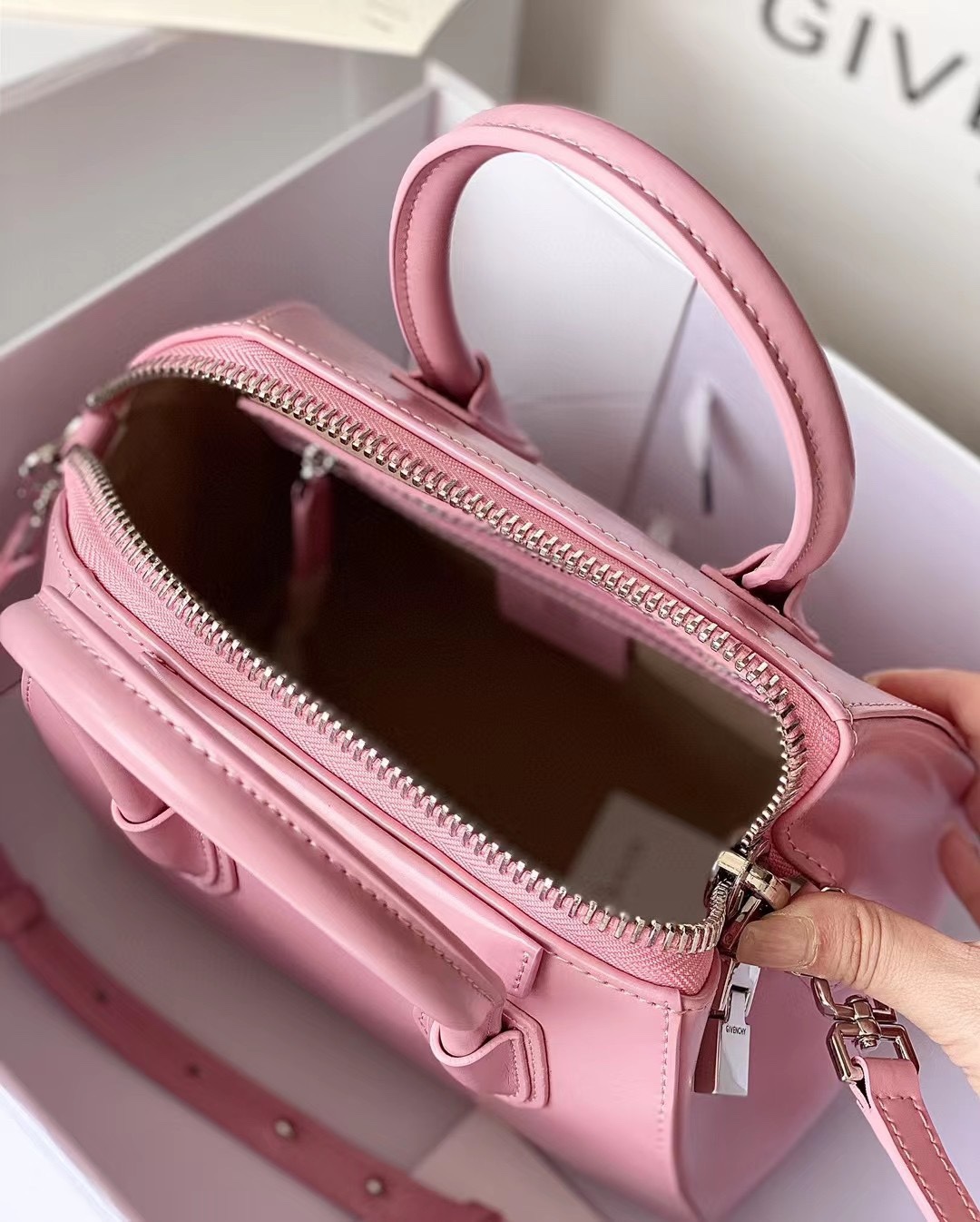 Bagsaaa Givenchy Mini Antigona Pink - 22*27*13cm
