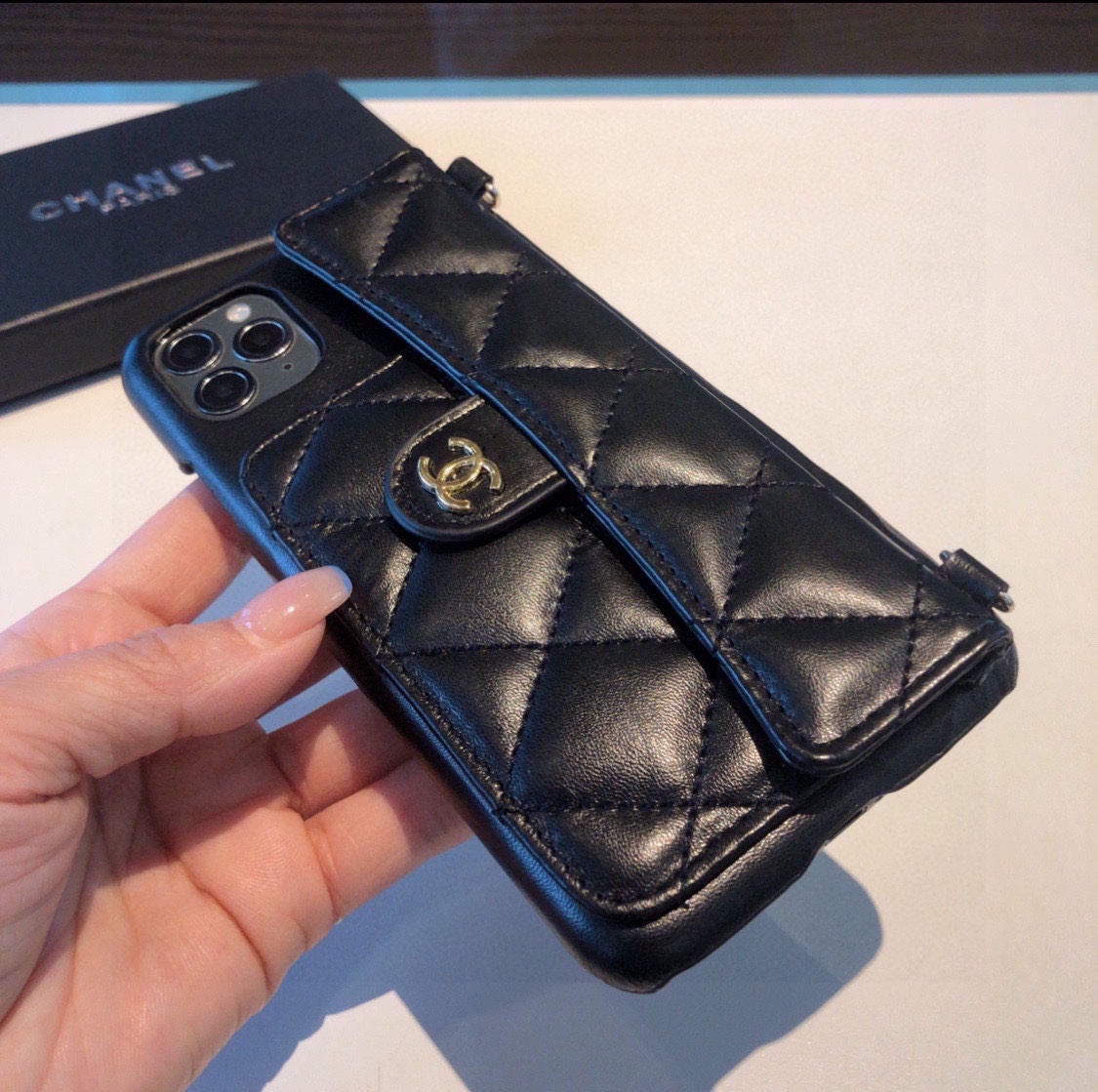 Bagsaaa Ch**el Flap Bag Black Quilted Lambskin Phone Case