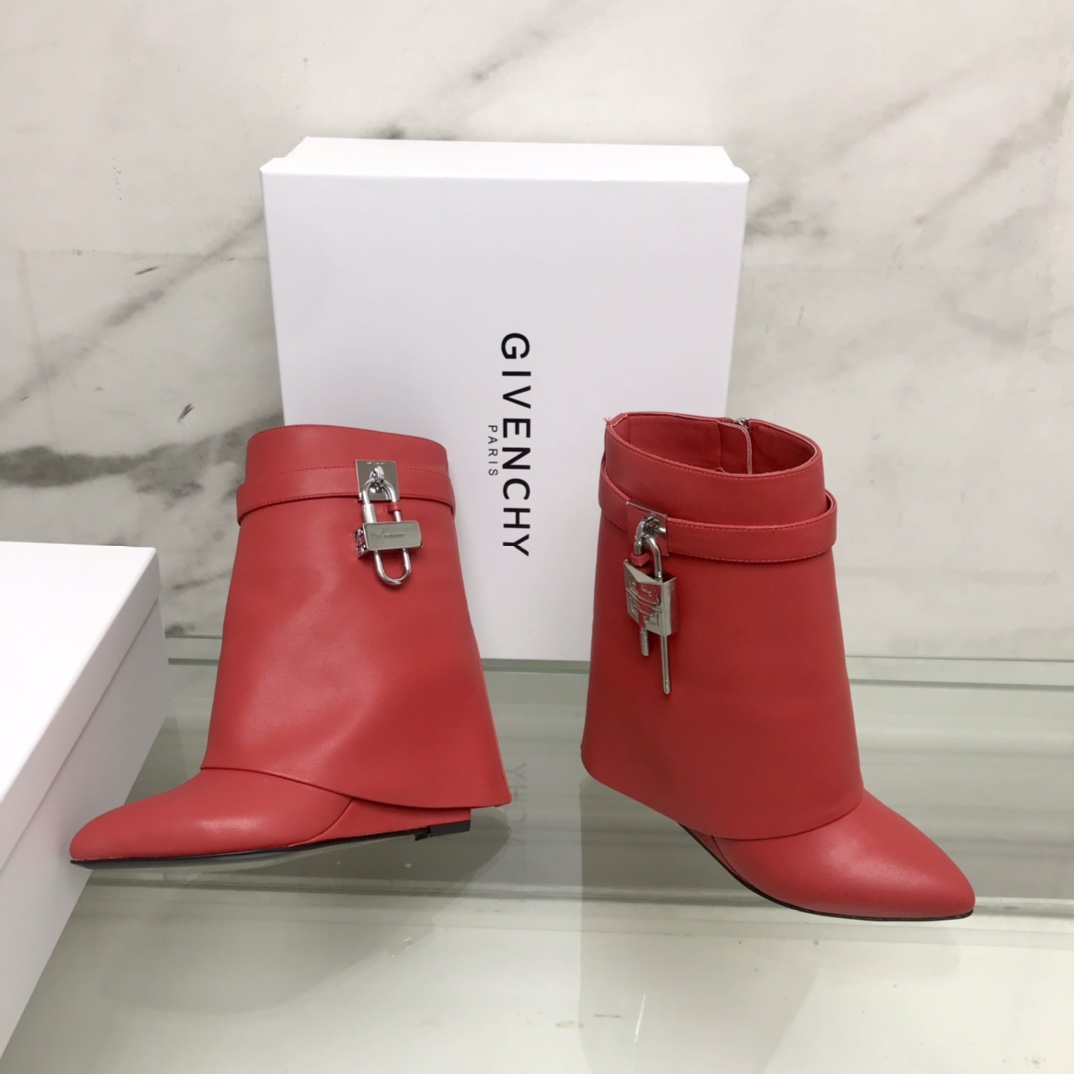 Bagsaaa Givenchy Shark Lock Ankle Short Boots in red leather