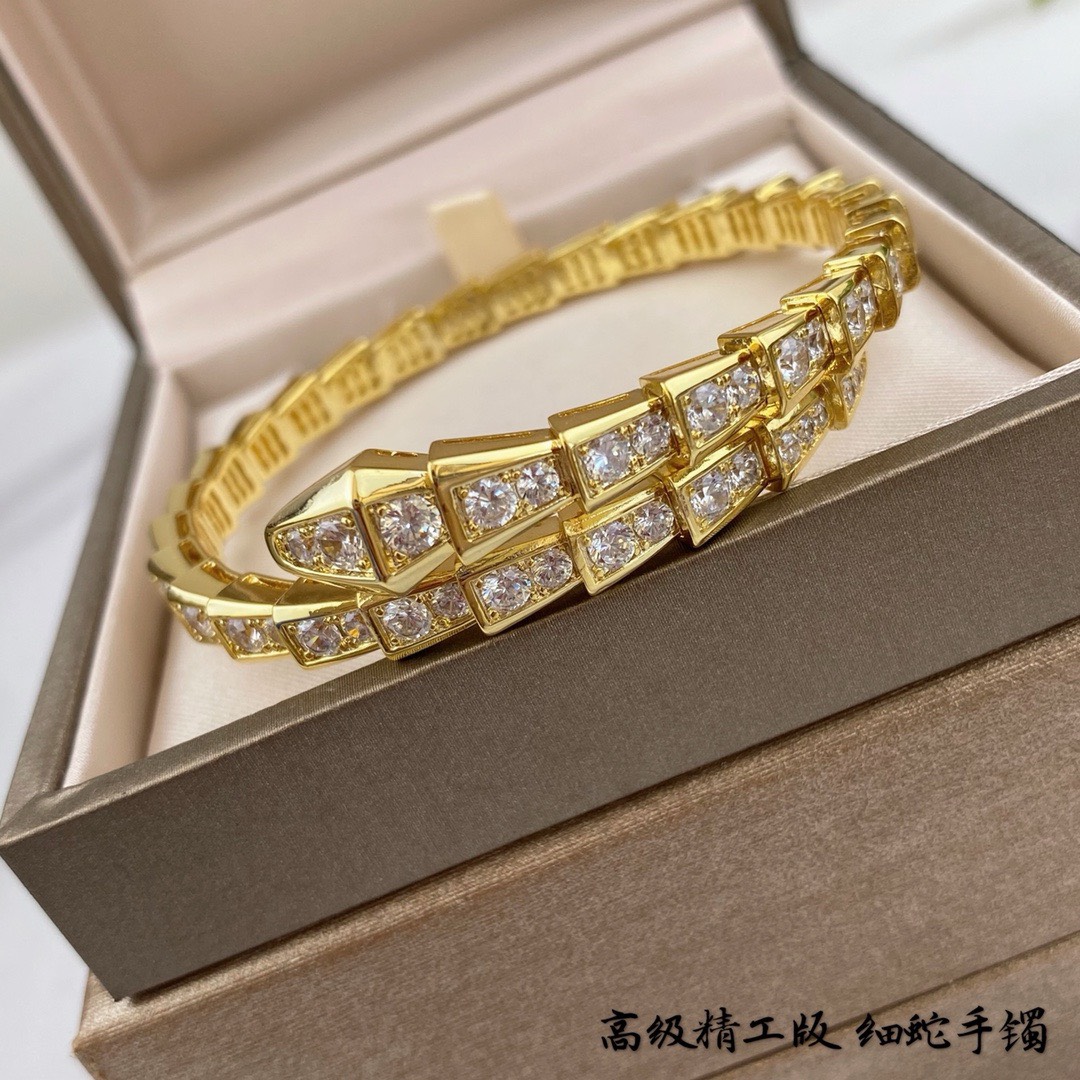 Bagsaaa Bv1g*ai Serpenti Viper one-coil bracelet in 18k 