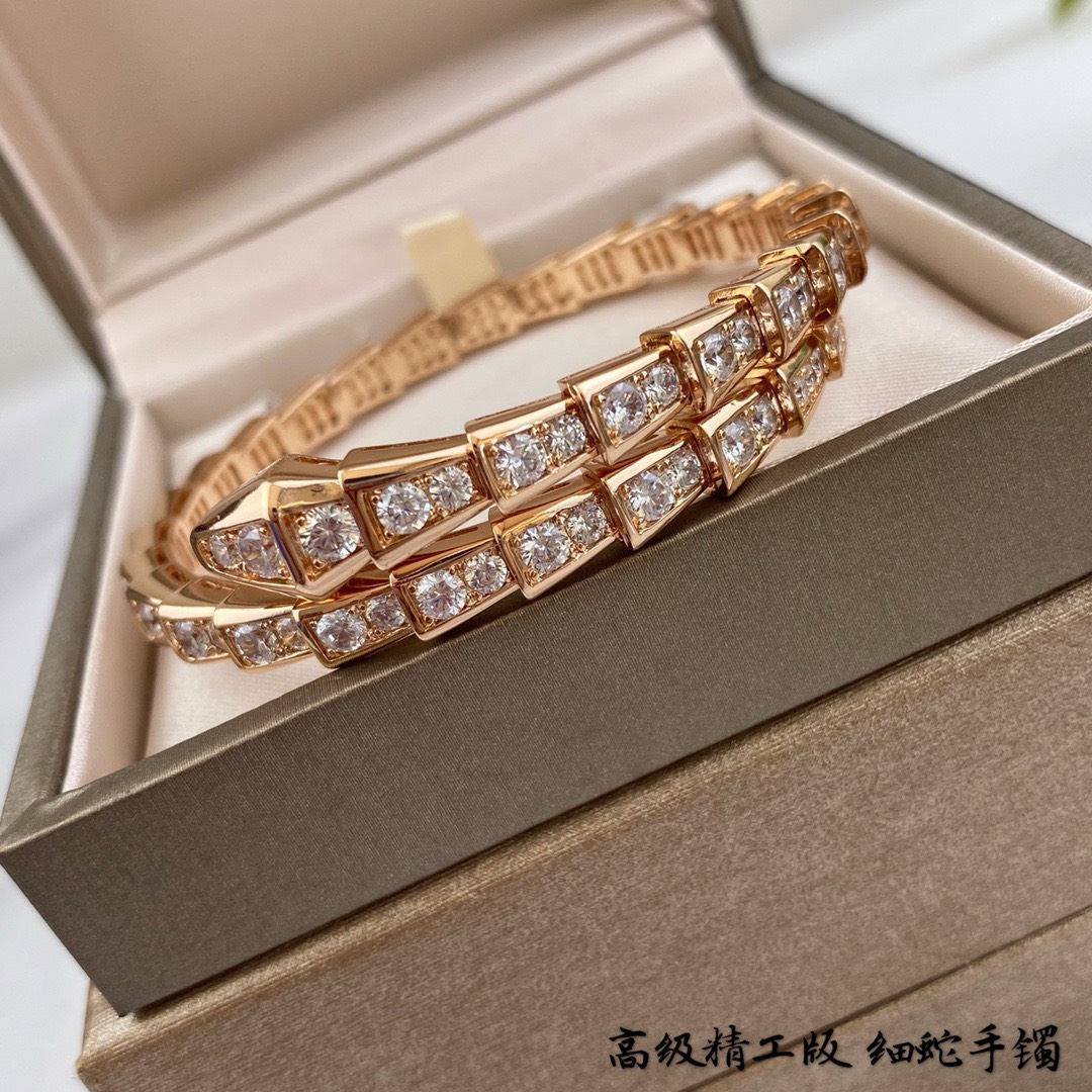 Bagsaaa Bv1g*ai Serpenti Viper one-coil bracelet in 18k 