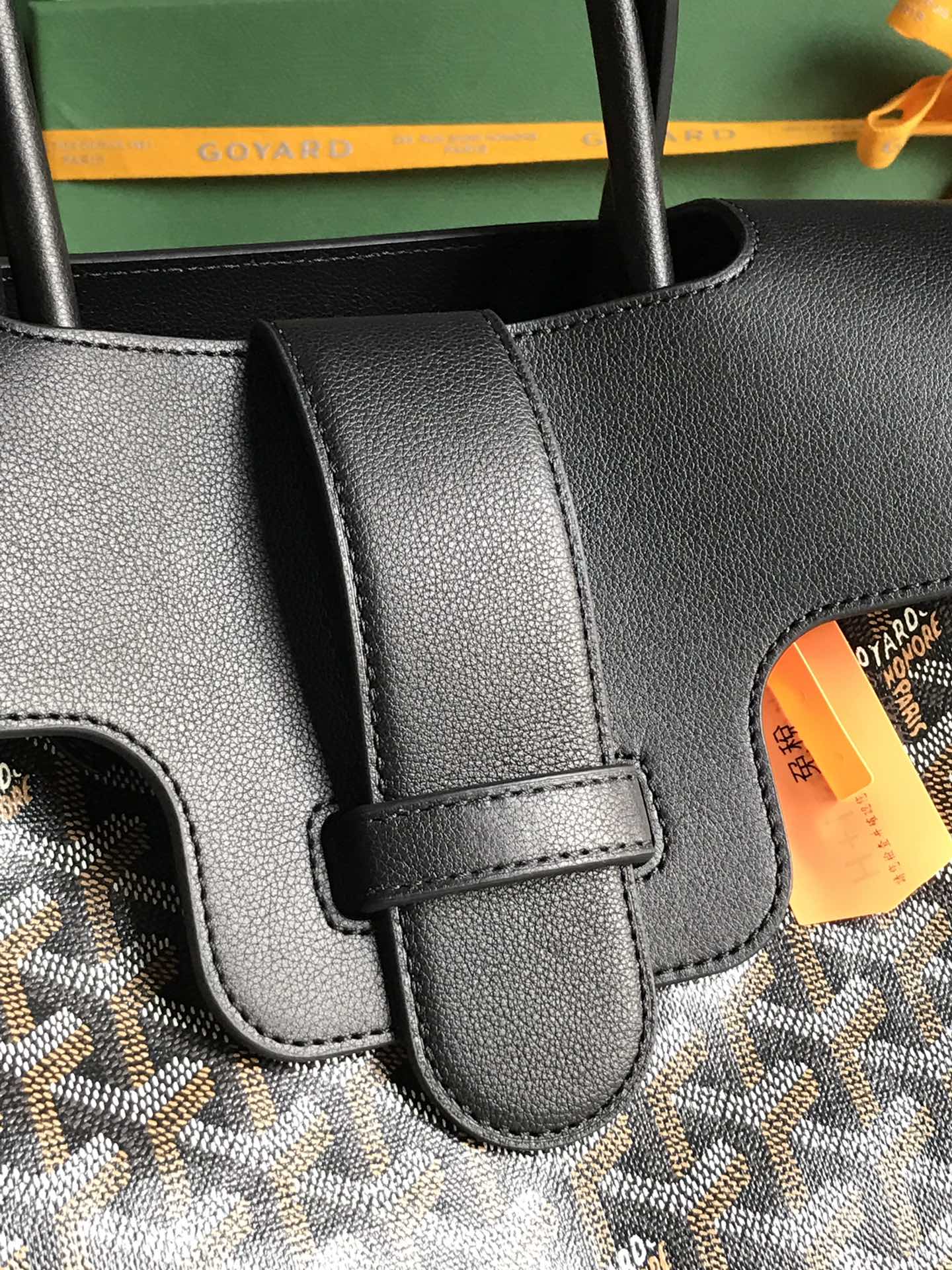 Bagsaaa G09ard Black Saigon Bag - 34x18x24cm