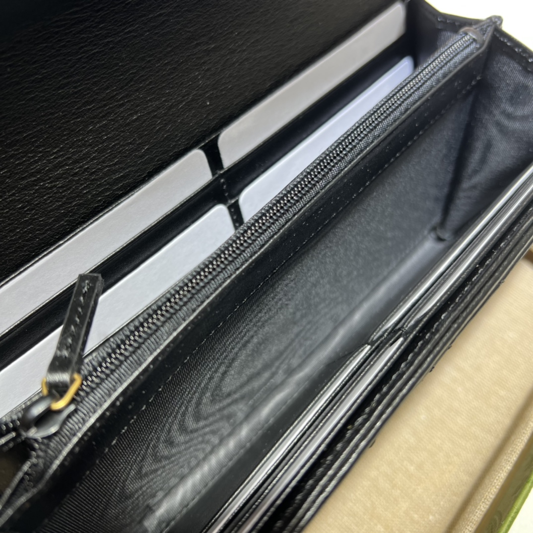 Bagsaaa Gvc*1 Marmont Long Wallet in black - 19*10.5*3CM