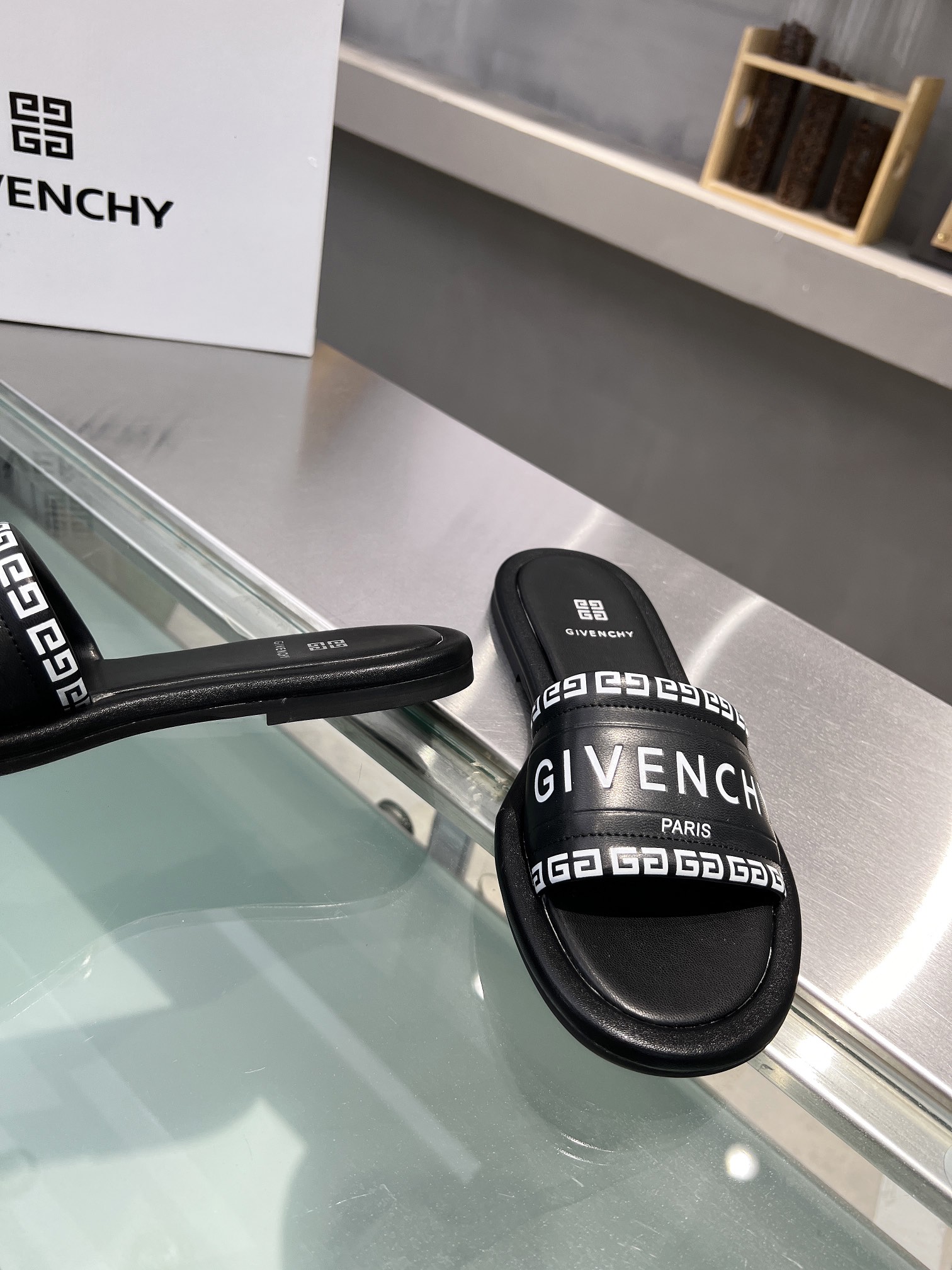 Bagsaaa Givenchy Black Slides