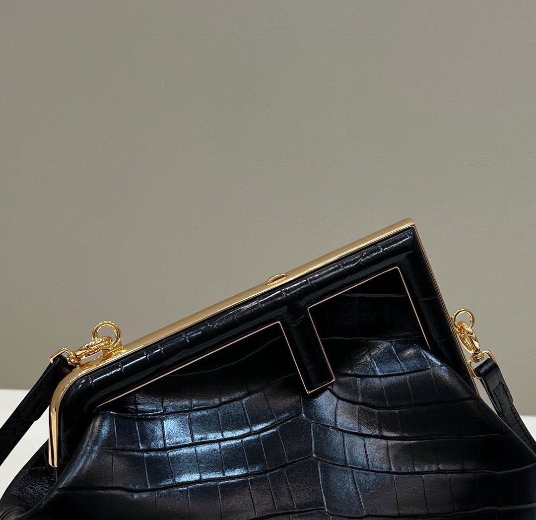 Bagsaaa F**di First Small crocodile leather bag in black - 26x18x9.5cm