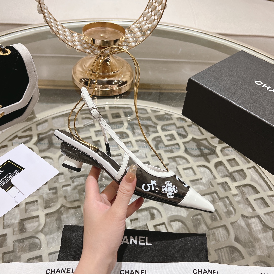 Bagsaaa Ch**el Slingback Pump uWhite