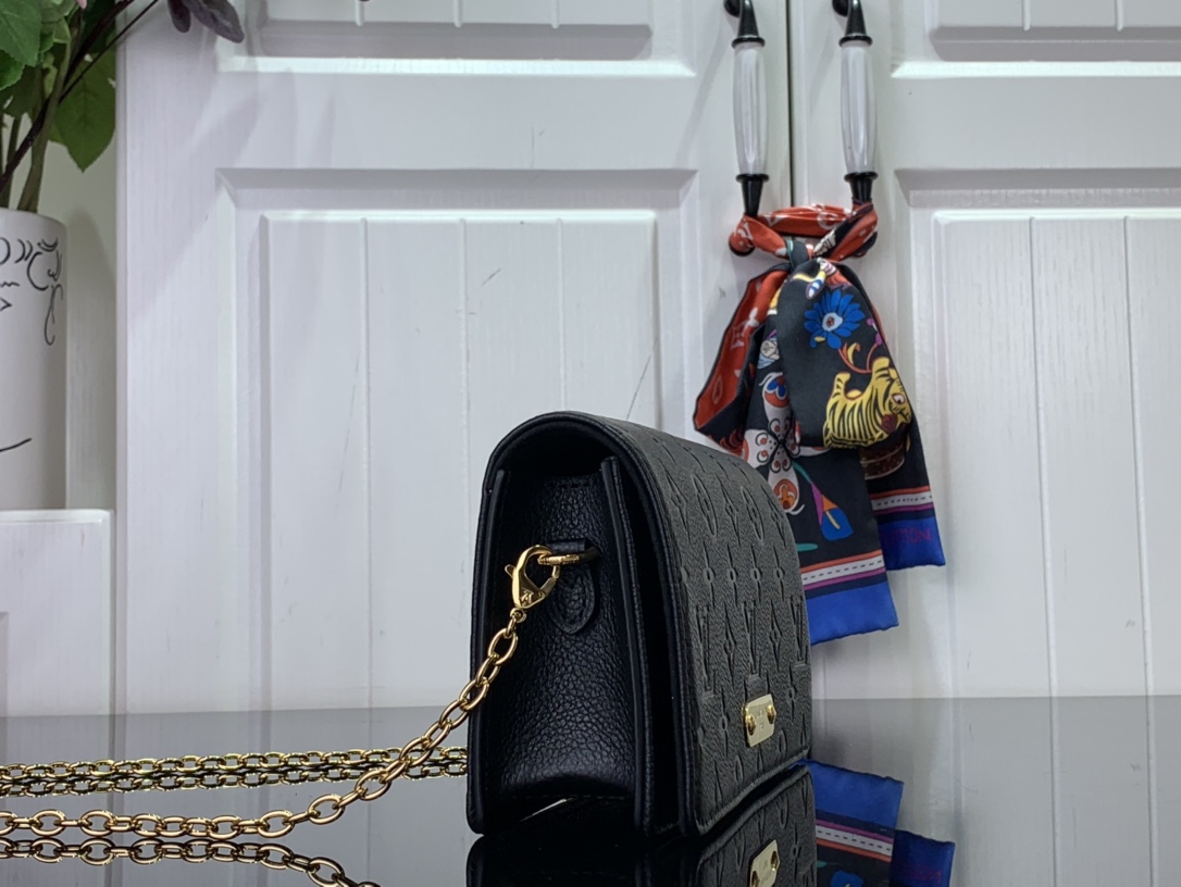 Bagsaaa L0vis Vvtt0n Wallet On Chain Lily Black - 20.5× 10× 3.5cm