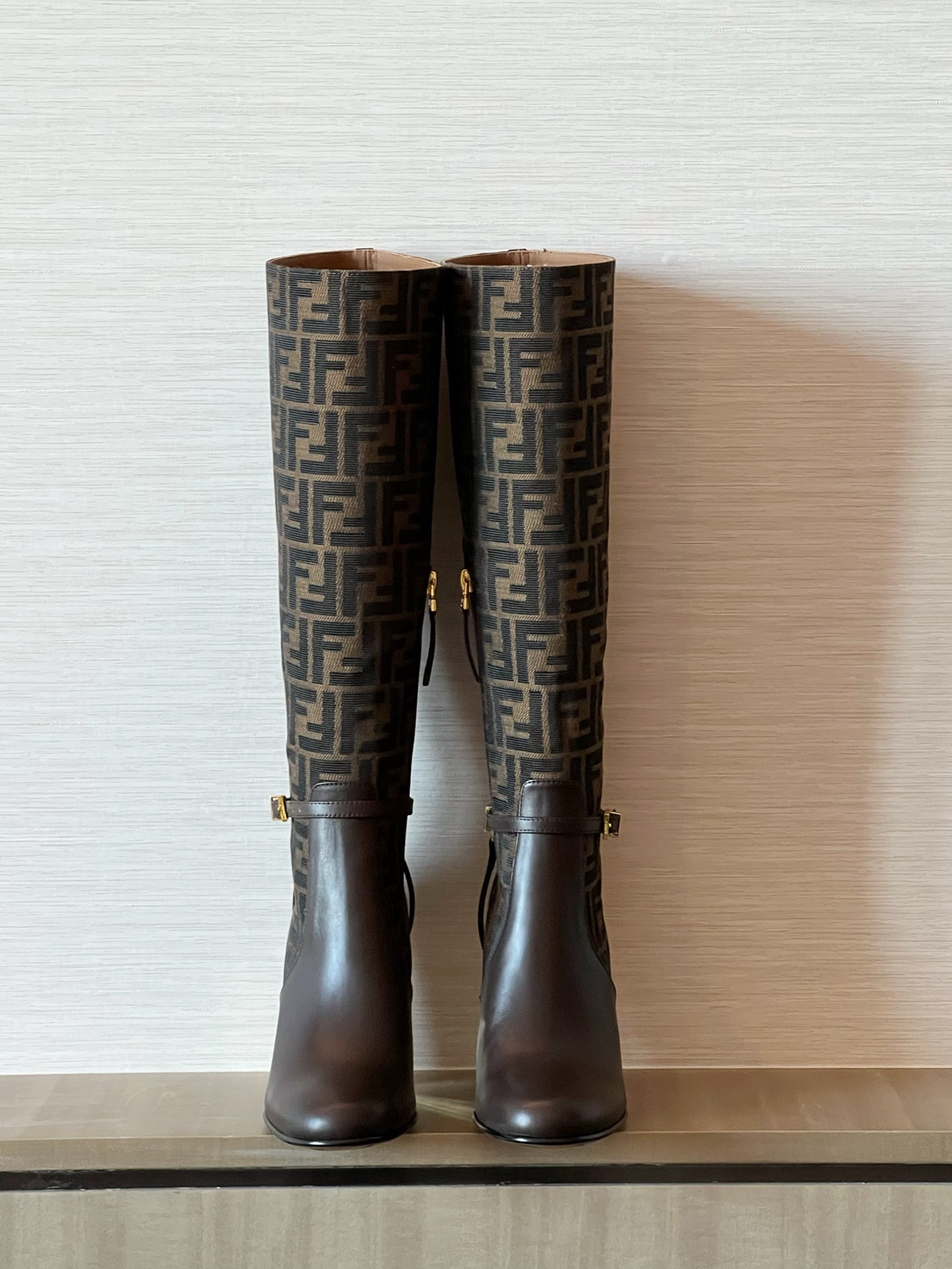 Bagsaaa F**di Delfina Boot Brown FF 