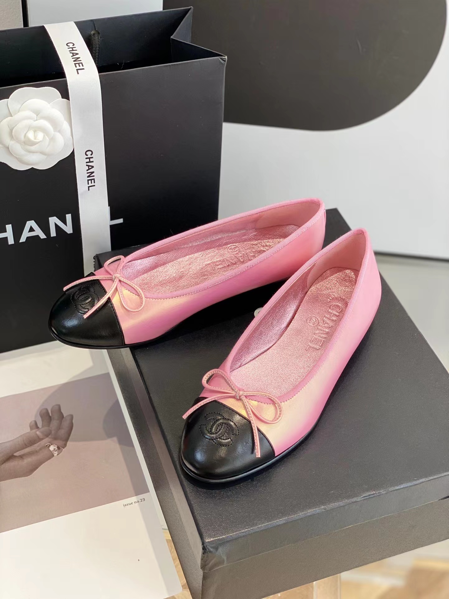 Bagsaaa Ch**el Ballerinas Pink 