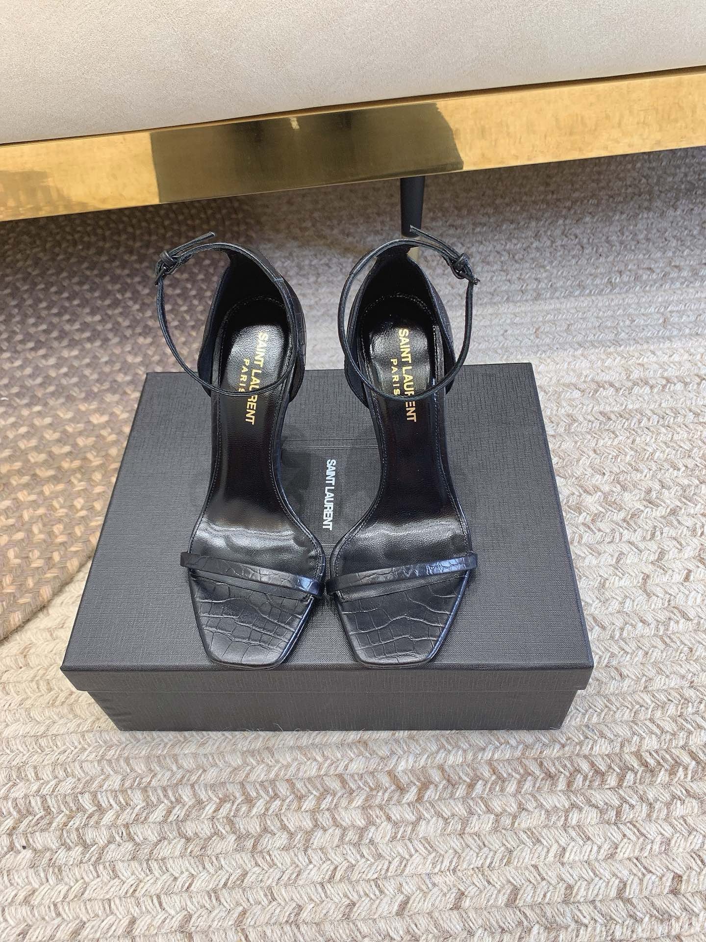 Bagsaaa Y51 Opyum black crocodile leather sandals 10.5cm