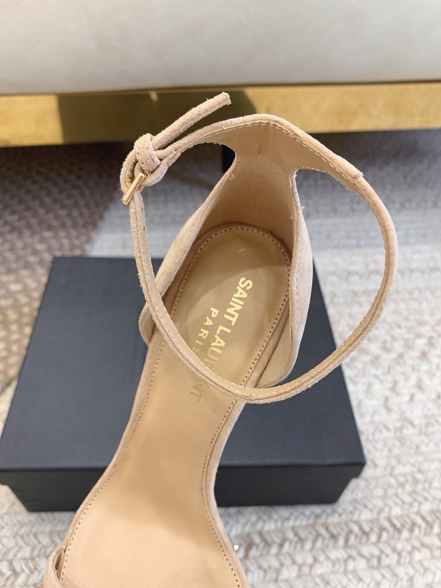Bagsaaa Y51 Opyum beige suede leather sandals 10.5cm