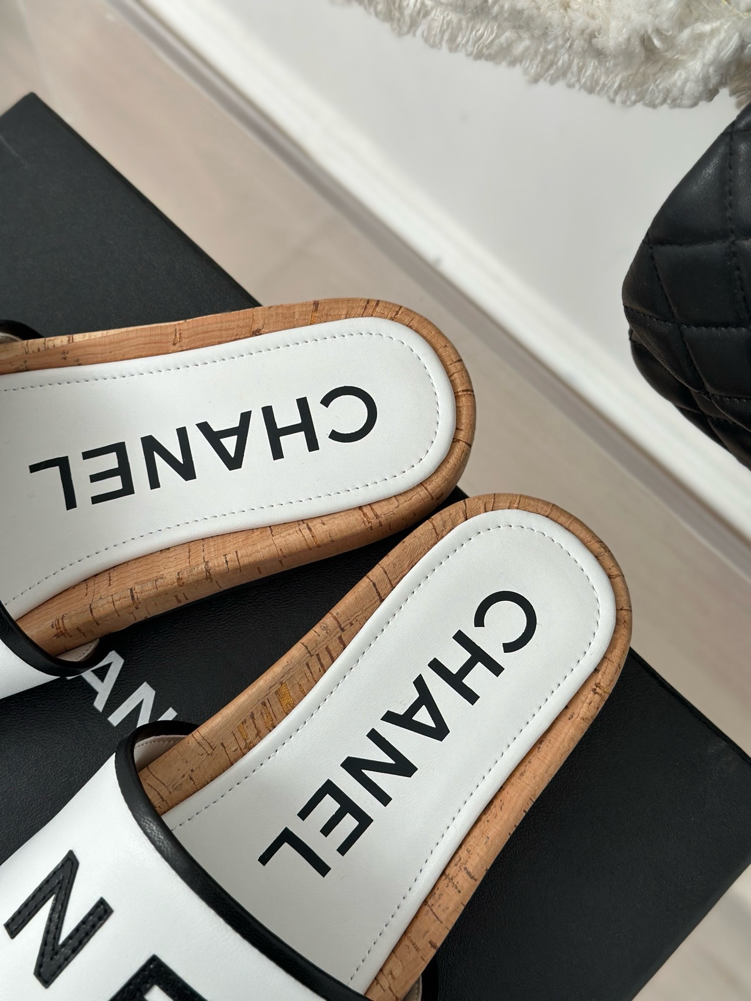 Bagsaaa Ch**el Flat Slides White