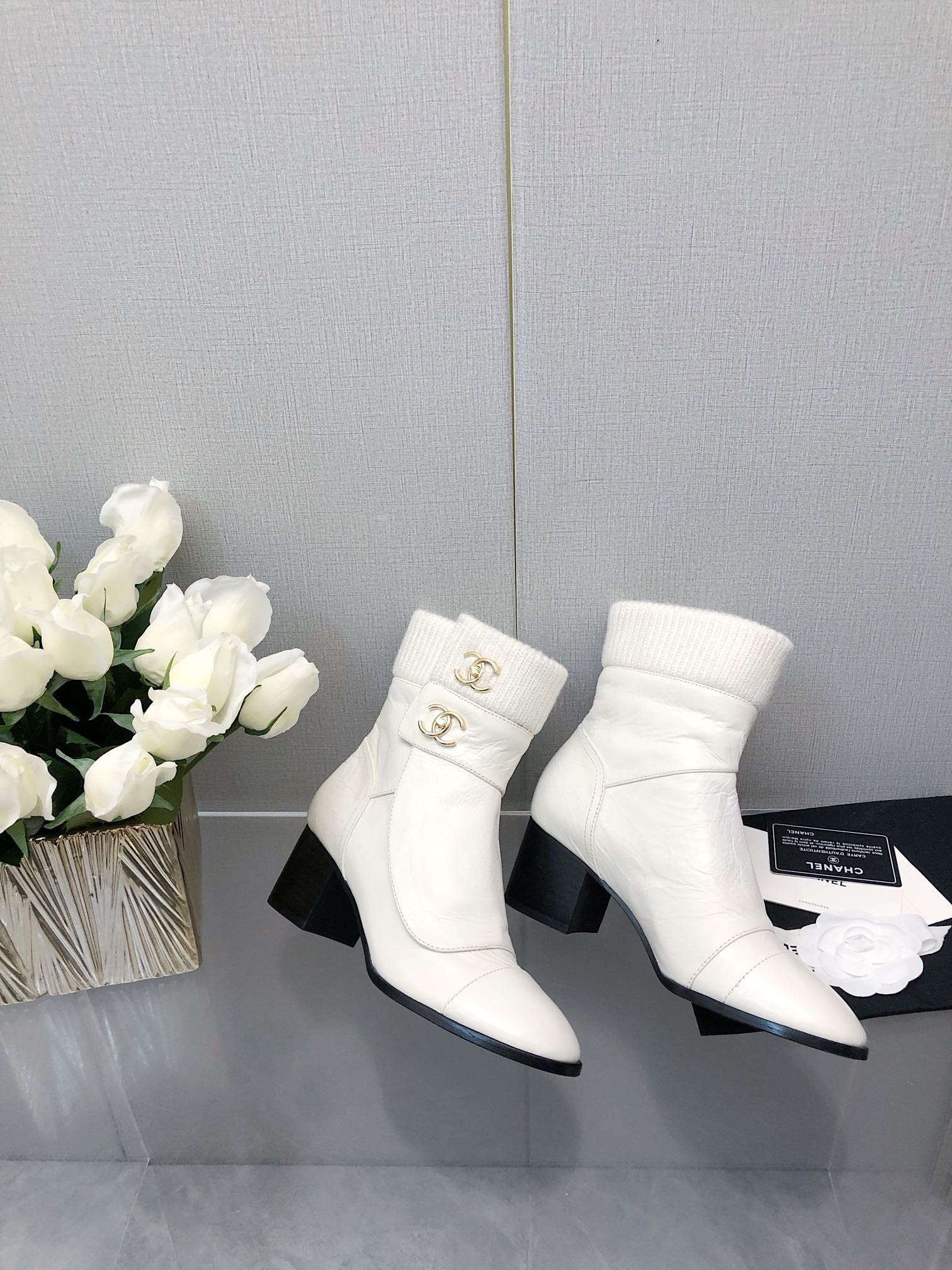 Bagsaaa Ch**el CC Logo White Ankle Short Boots