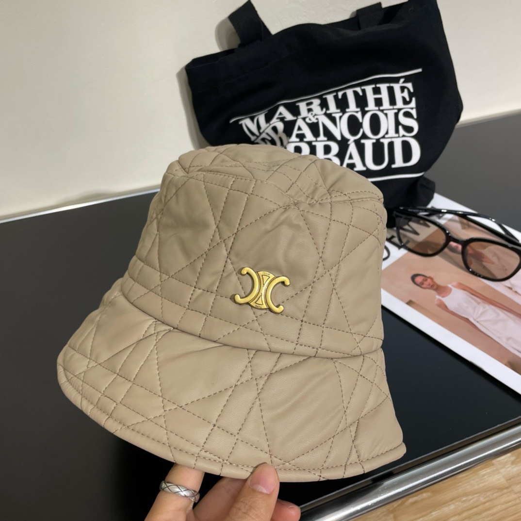 Bagsaaa D10r Bucket Leather Beige Hat 