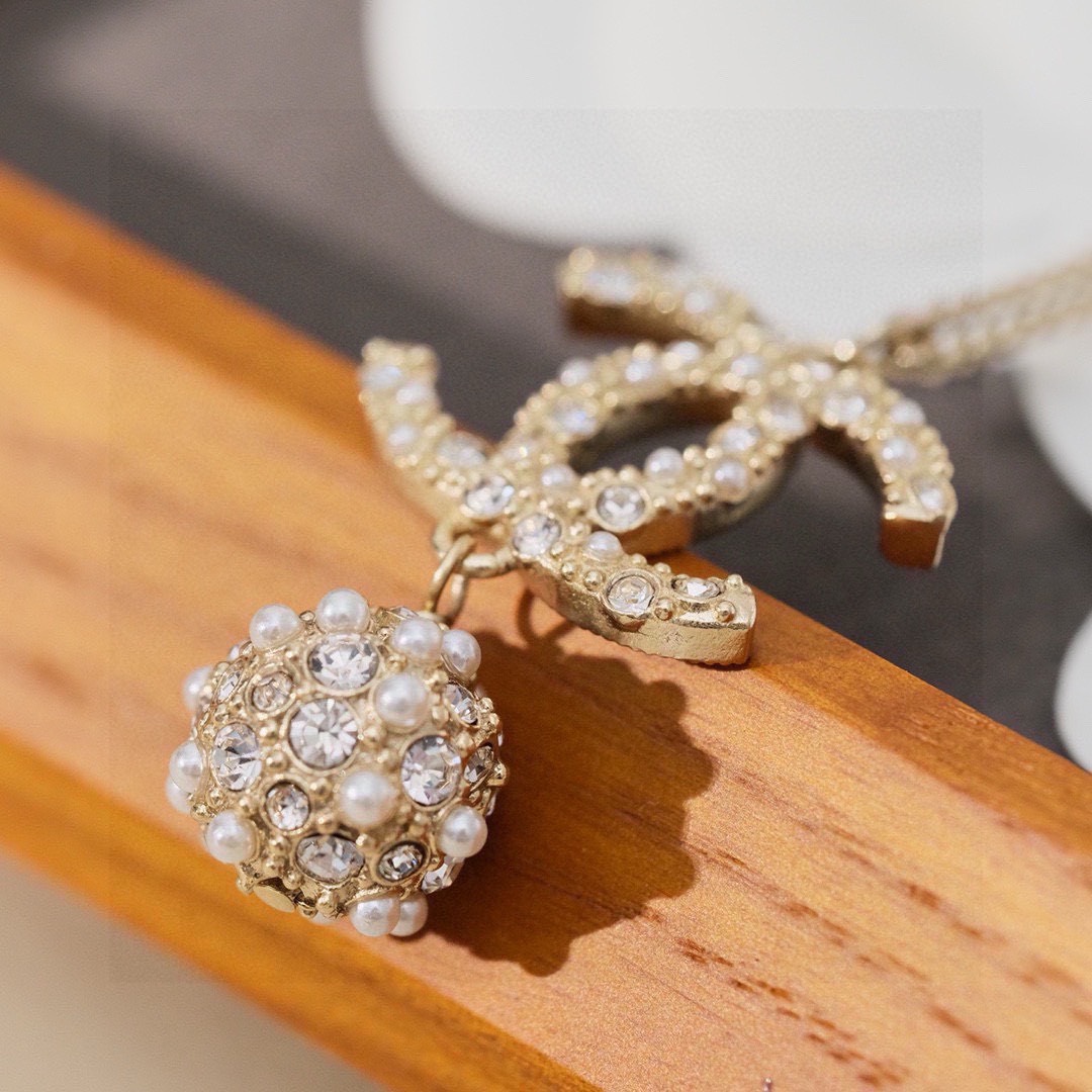Bagsaaa Ch**el Pearl drop Pendent Necklace 