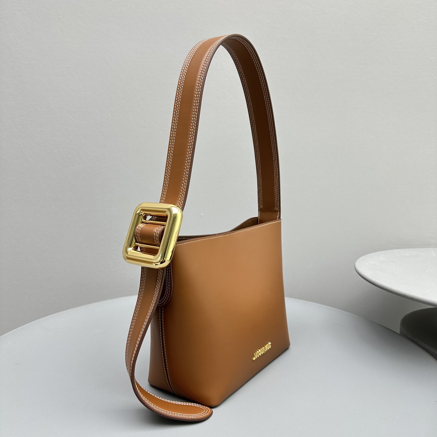 Bagsaaa Jacquemus Le Regalo Buckled Bucket Bag In Brown - 20*22*10CM