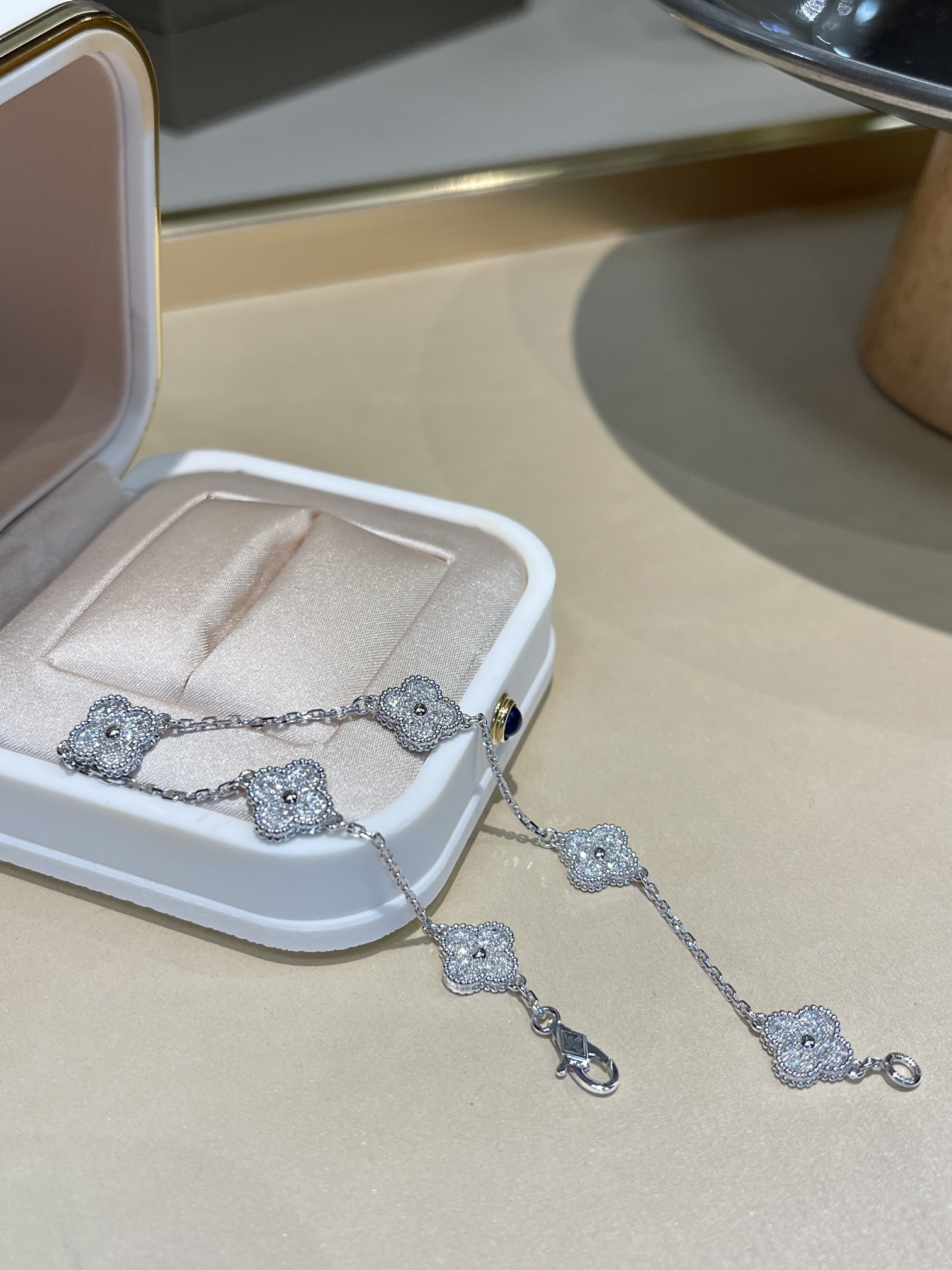 Bagsaaa V*n Cl**f & Arp*1s Alhambra Full D1am0nd Bracelet, 5 motifs 