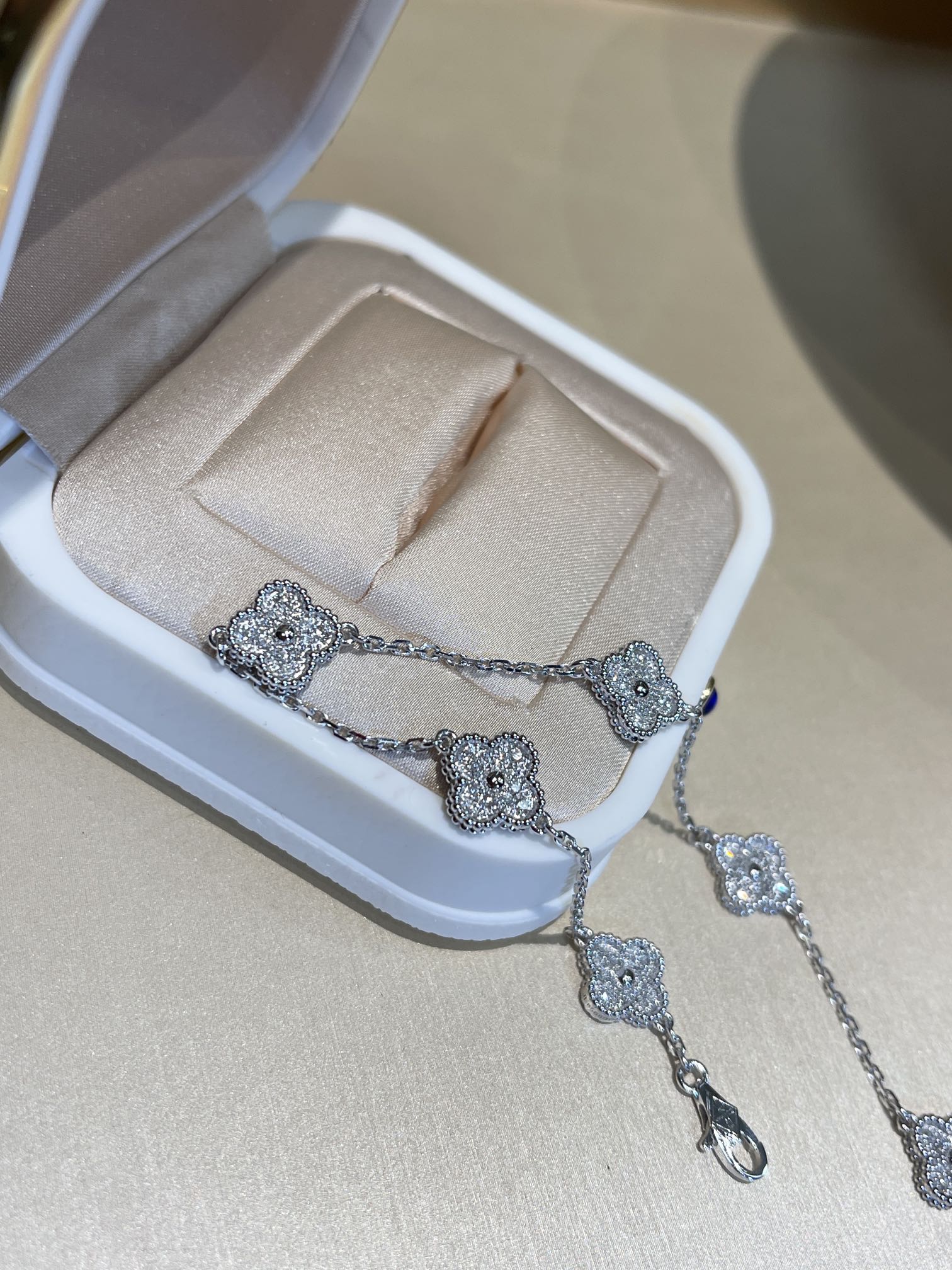 Bagsaaa V*n Cl**f & Arp*1s Alhambra Full D1am0nd Bracelet, 5 motifs 