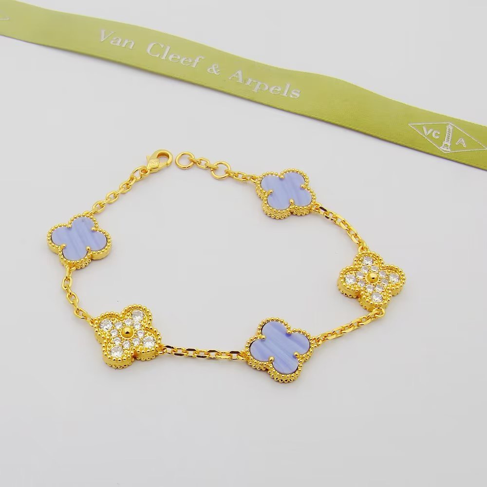 Bagsaaa V*n Cl**f & Arpel Alhambra, Paved D1am0nd Bracelet 