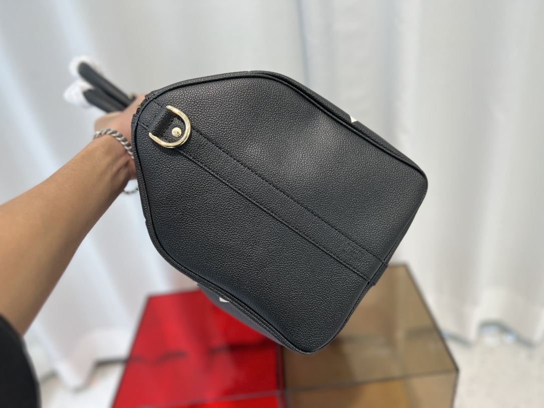 Bagsaaa L0vis Vvtt0n L0vis Keepall empreinte black 45cm