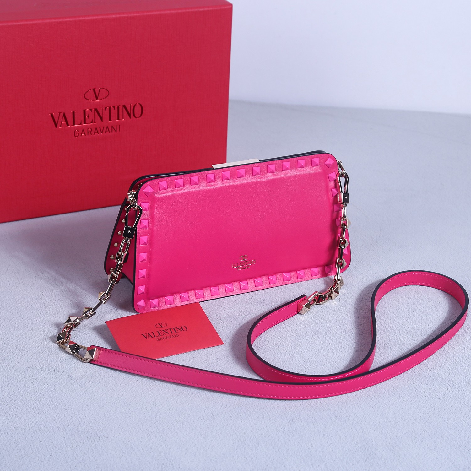 Bagsaaa Va1e*ntin0 Garavani Rockstud bag in calfskin pink - 21*12*6cm