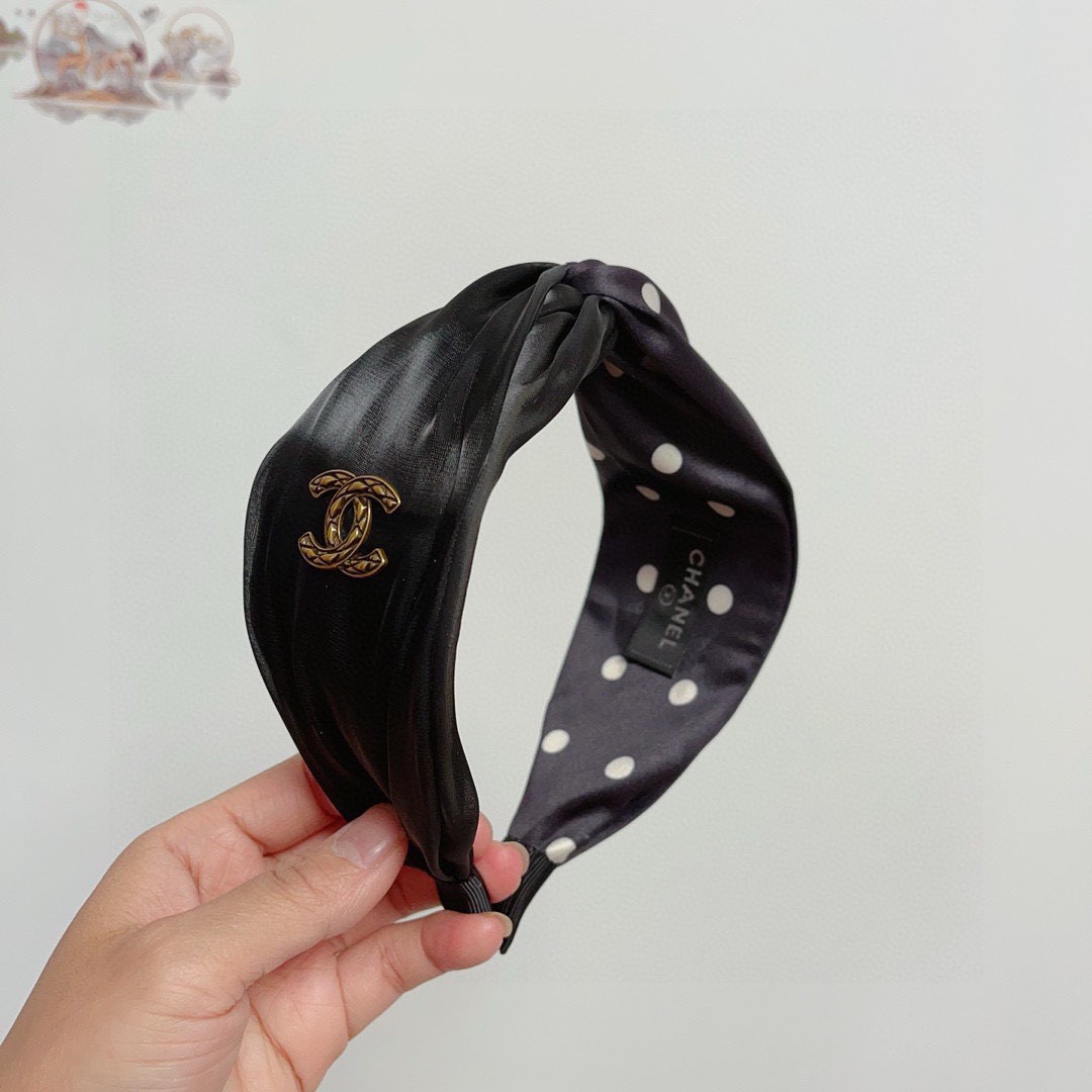 Bagsaaa Ch**el Satin Headband 
