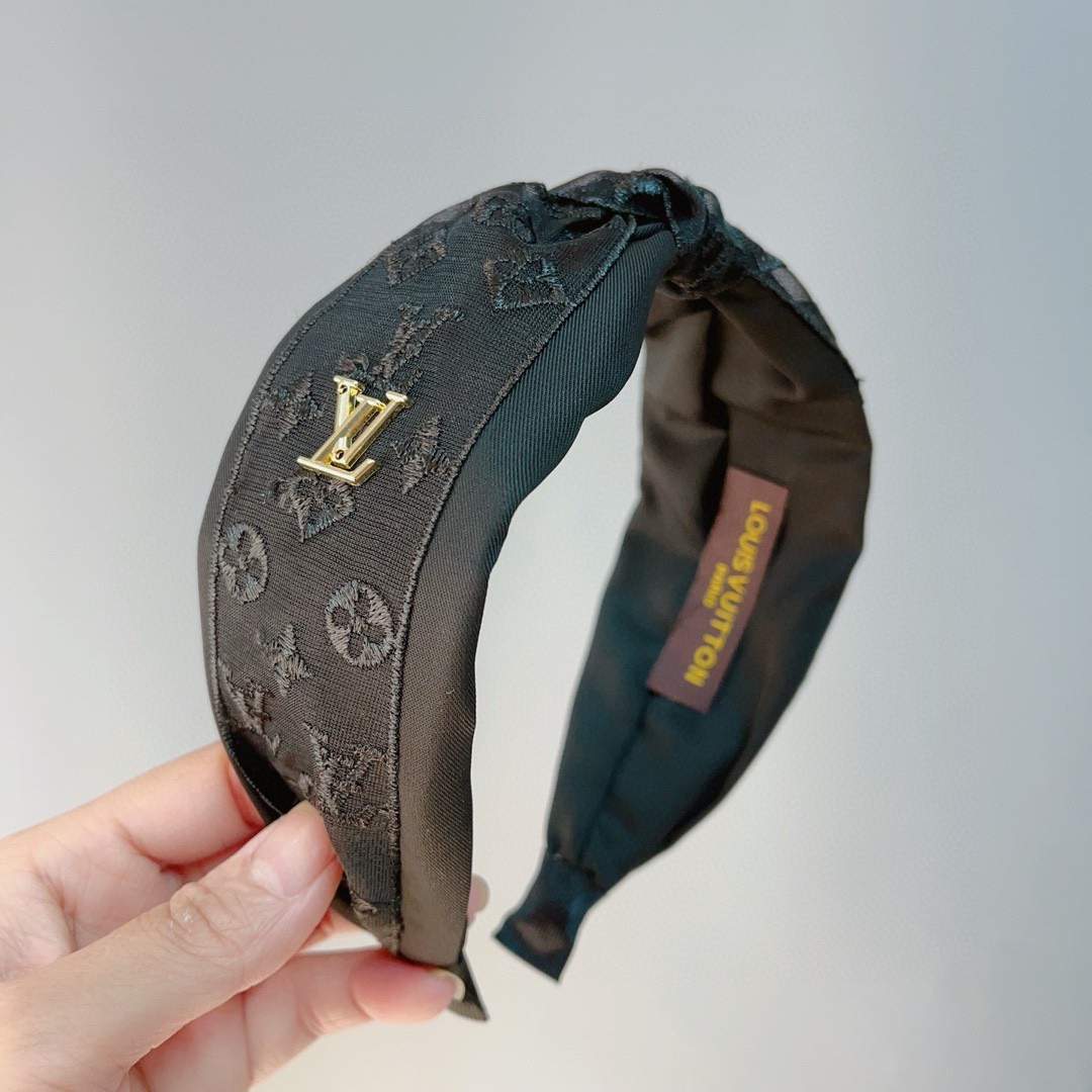 Bagsaaa L0vis Vvtt0n Headband 