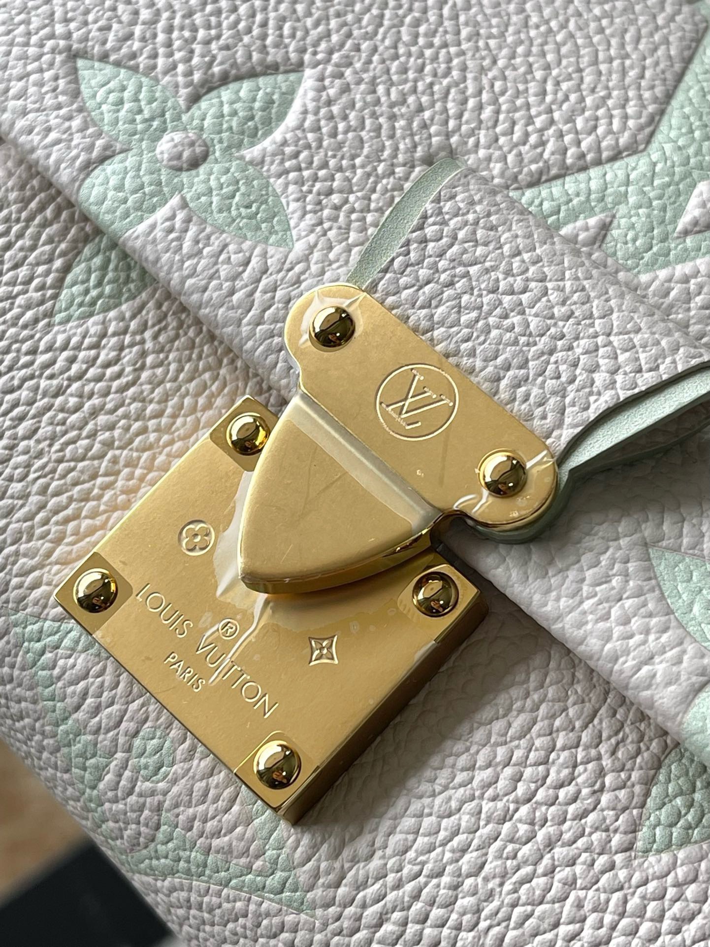 Bagsaaa L0vis Vvtt0n Favorite Empreinte Leather Bag Ivory & Blue 
