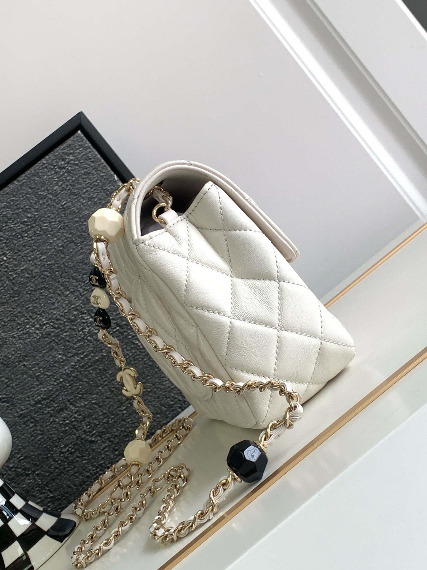 Bagsaaa Ch**el 23K White Bag With Heart Chain - 19cm