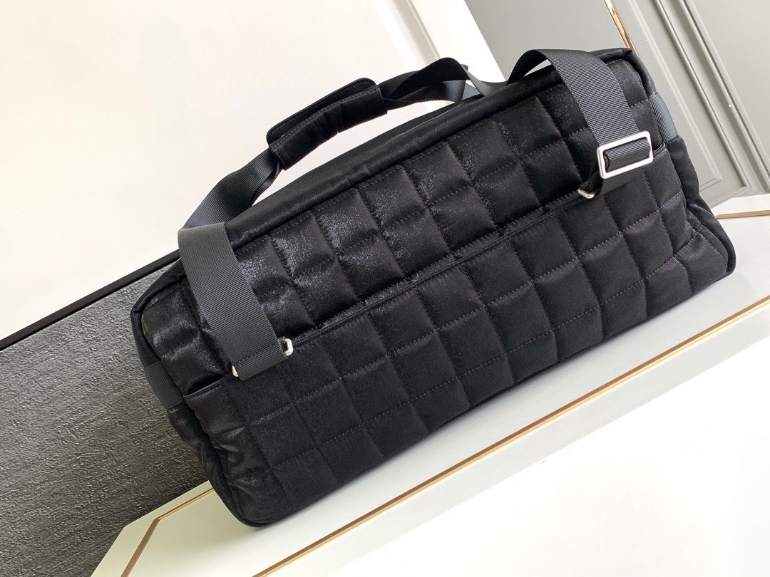 Bagsaaa Ch**el Sport Line Double Pocket Duffle Bag Quilted Nylon Large 