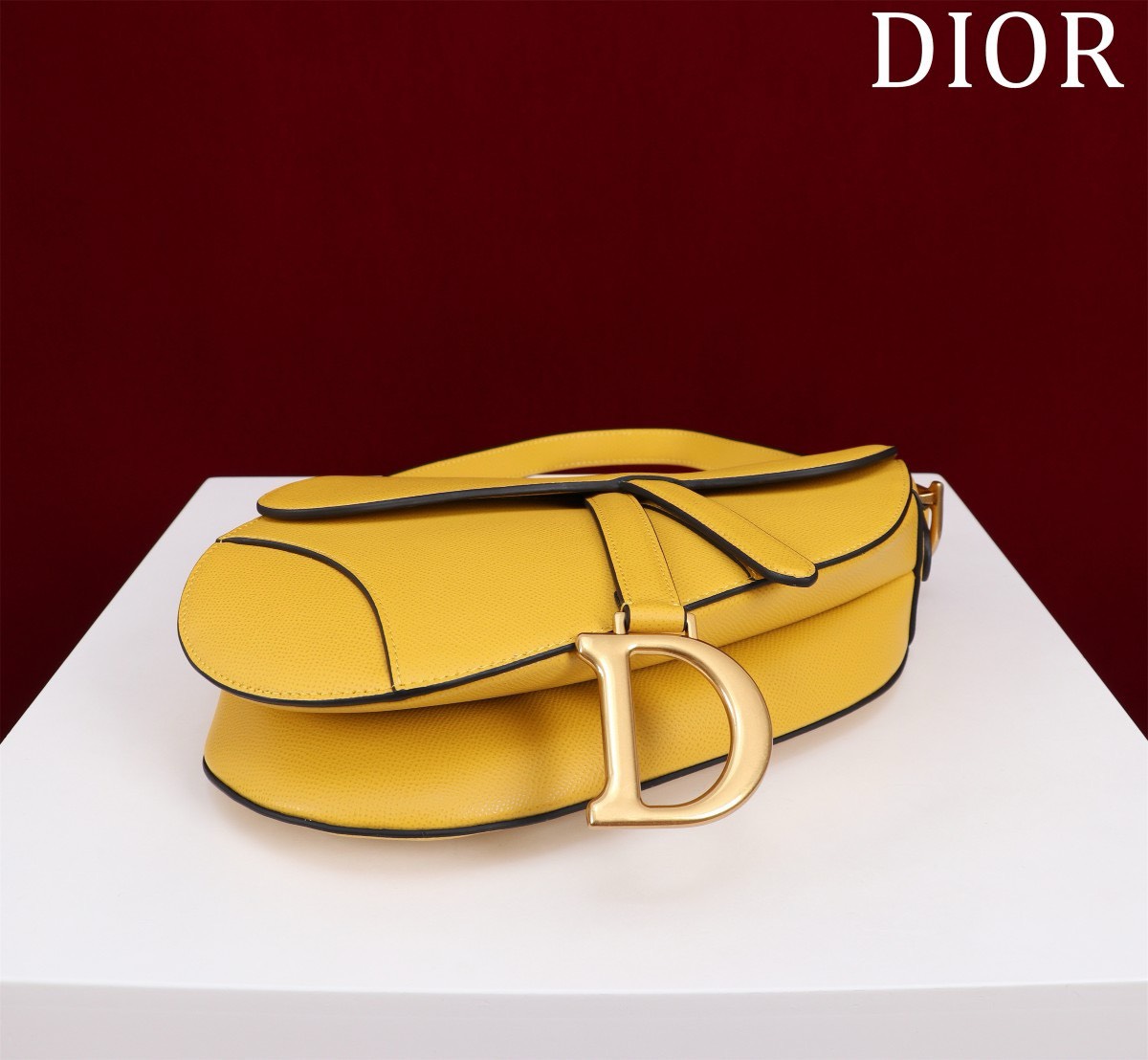 Bagsaaa D10r Saddle Medium Yellow With Strap - 25.5x20x6.5cm 