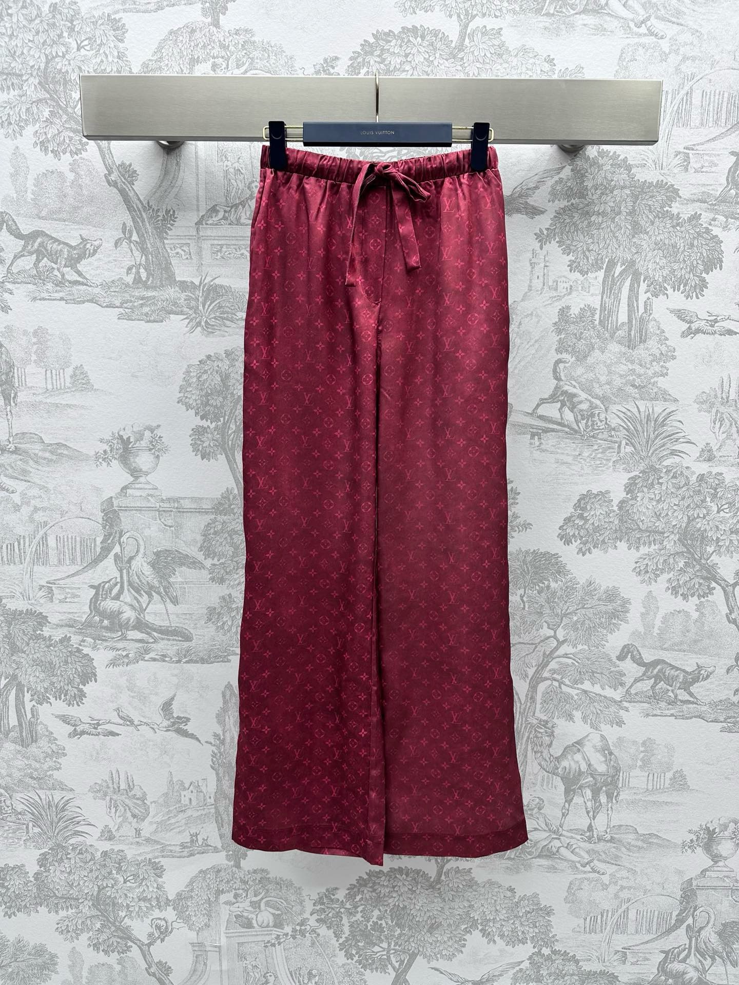 Bagsaaa L0vis Vvtt0n Burgundy Monogram Silk Set