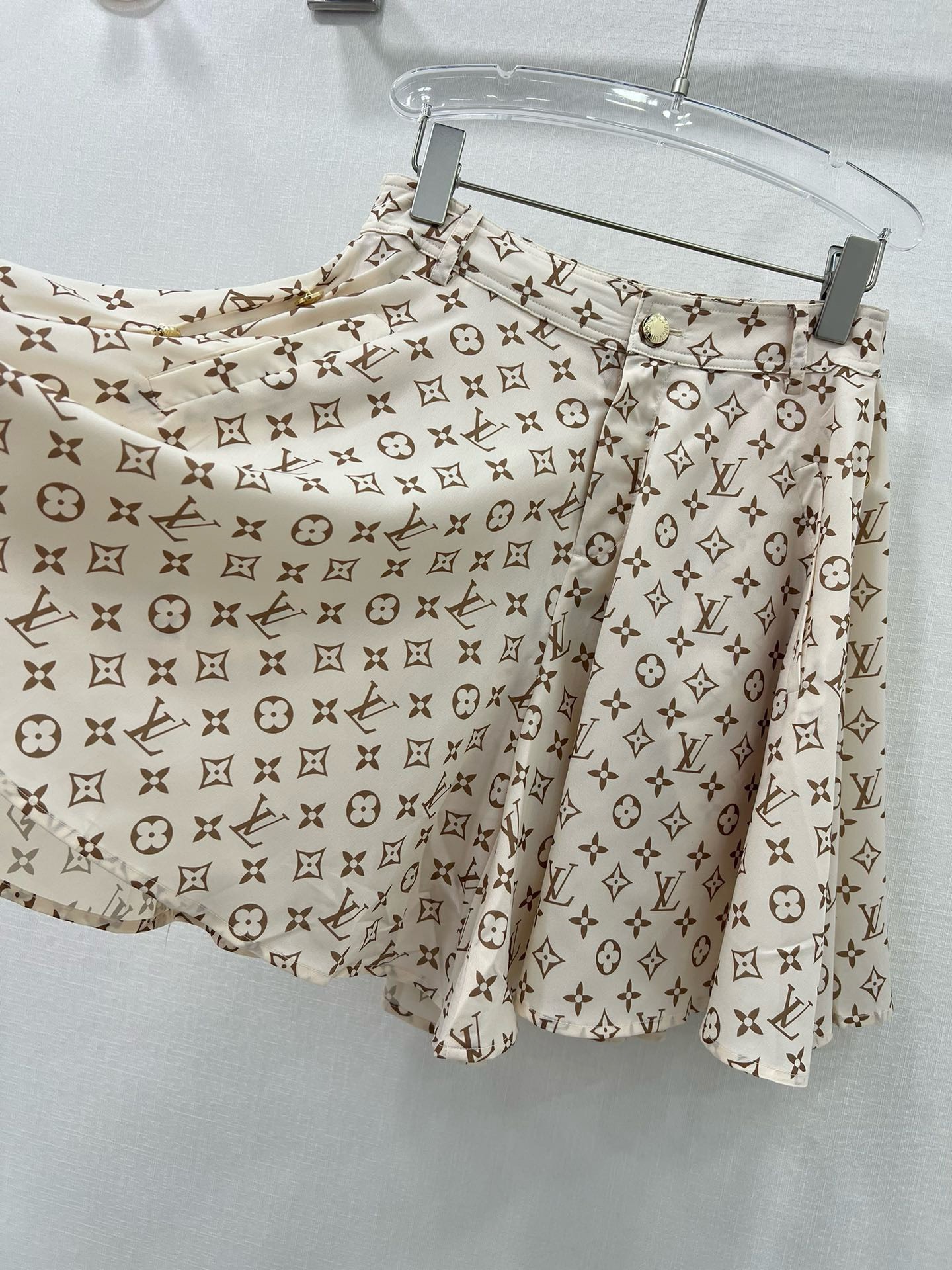 Bagsaaa L0vis Vvtt0n Silk Fabric Monogram Cream Color Short Skirt