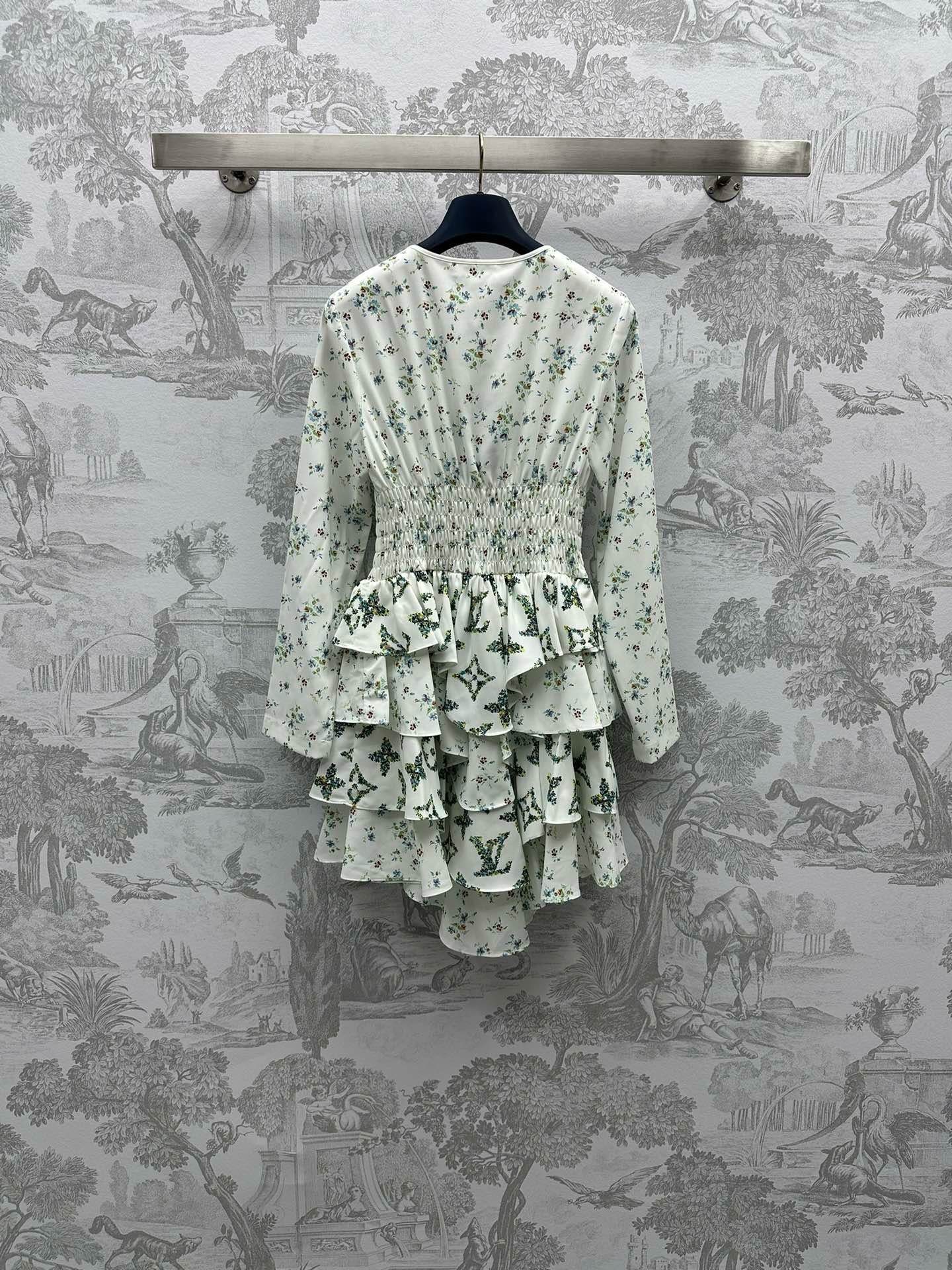 Bagsaaa L0vis Vvtt0n Floral Print Long-Sleeved Tiered Dress