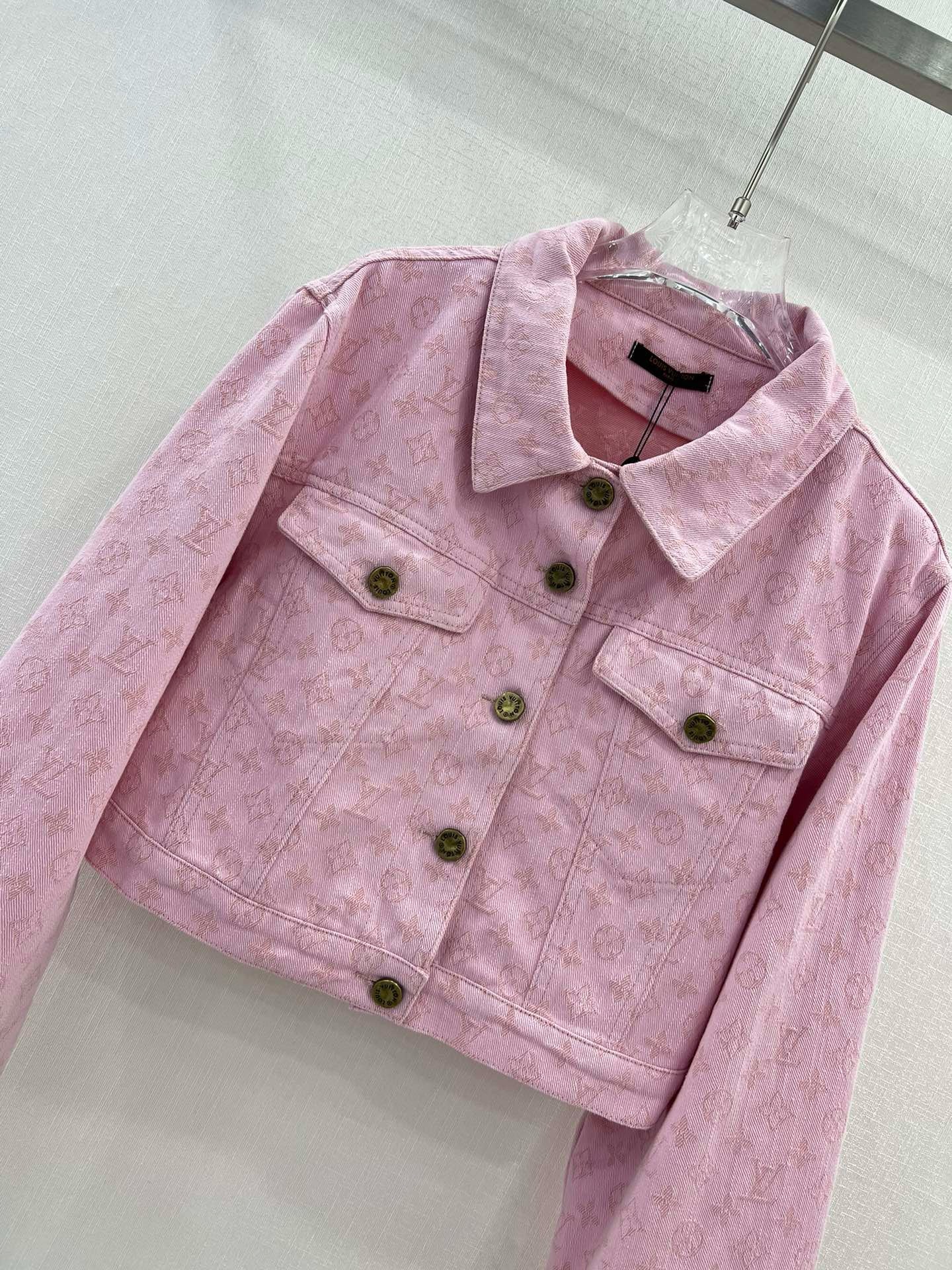 Bagsaaa L0vis Vvtt0n Denim Jacket In Monogram Pink