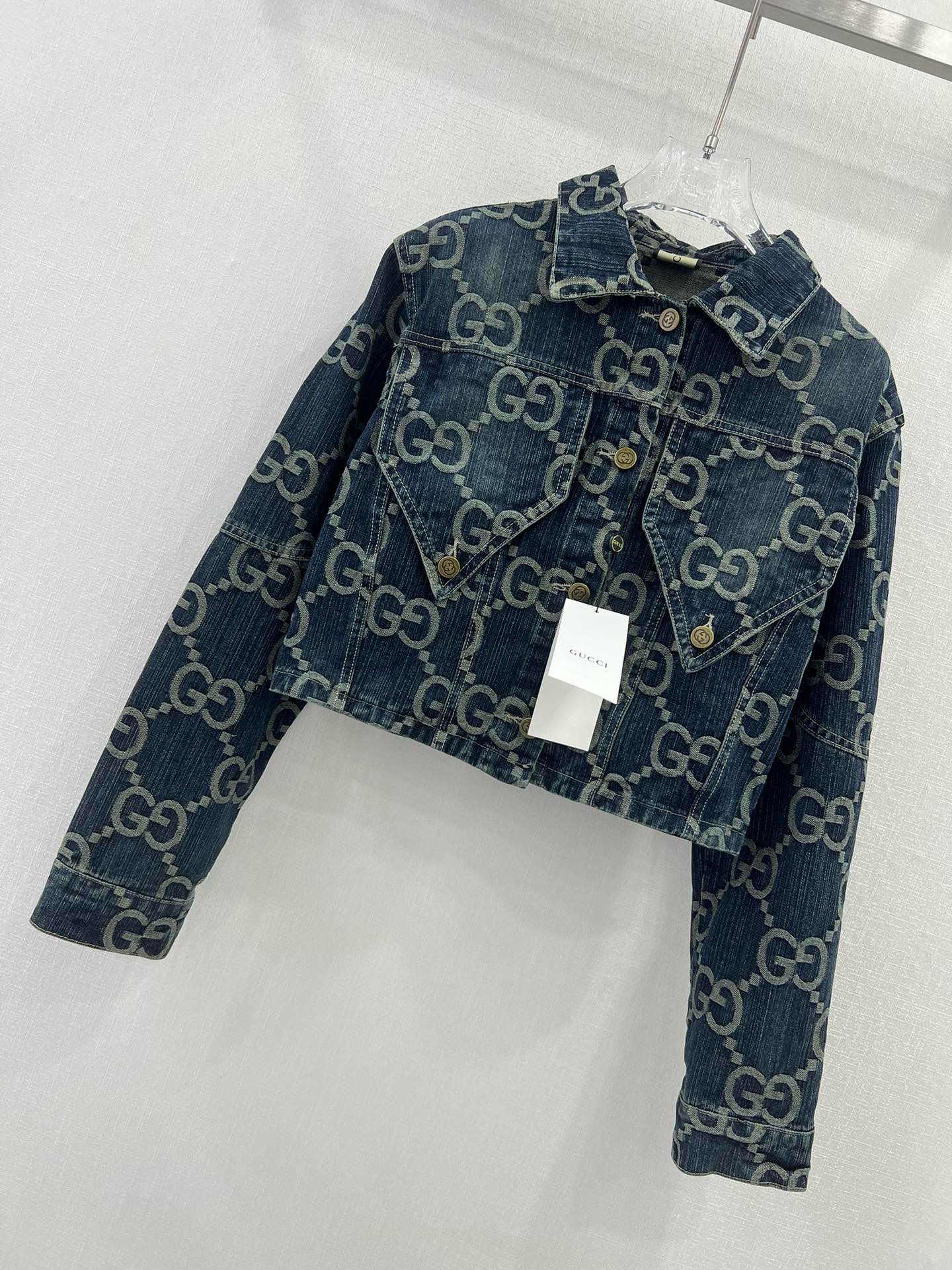 Bagsaaa Gvc*1 Blue GG-embroidered denim jacket
