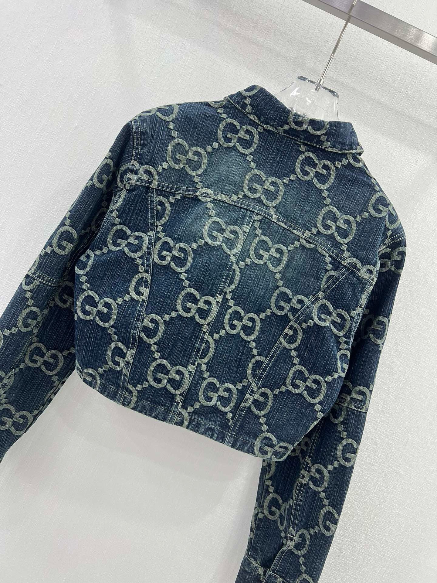 Bagsaaa Gvc*1 Blue GG-embroidered denim jacket