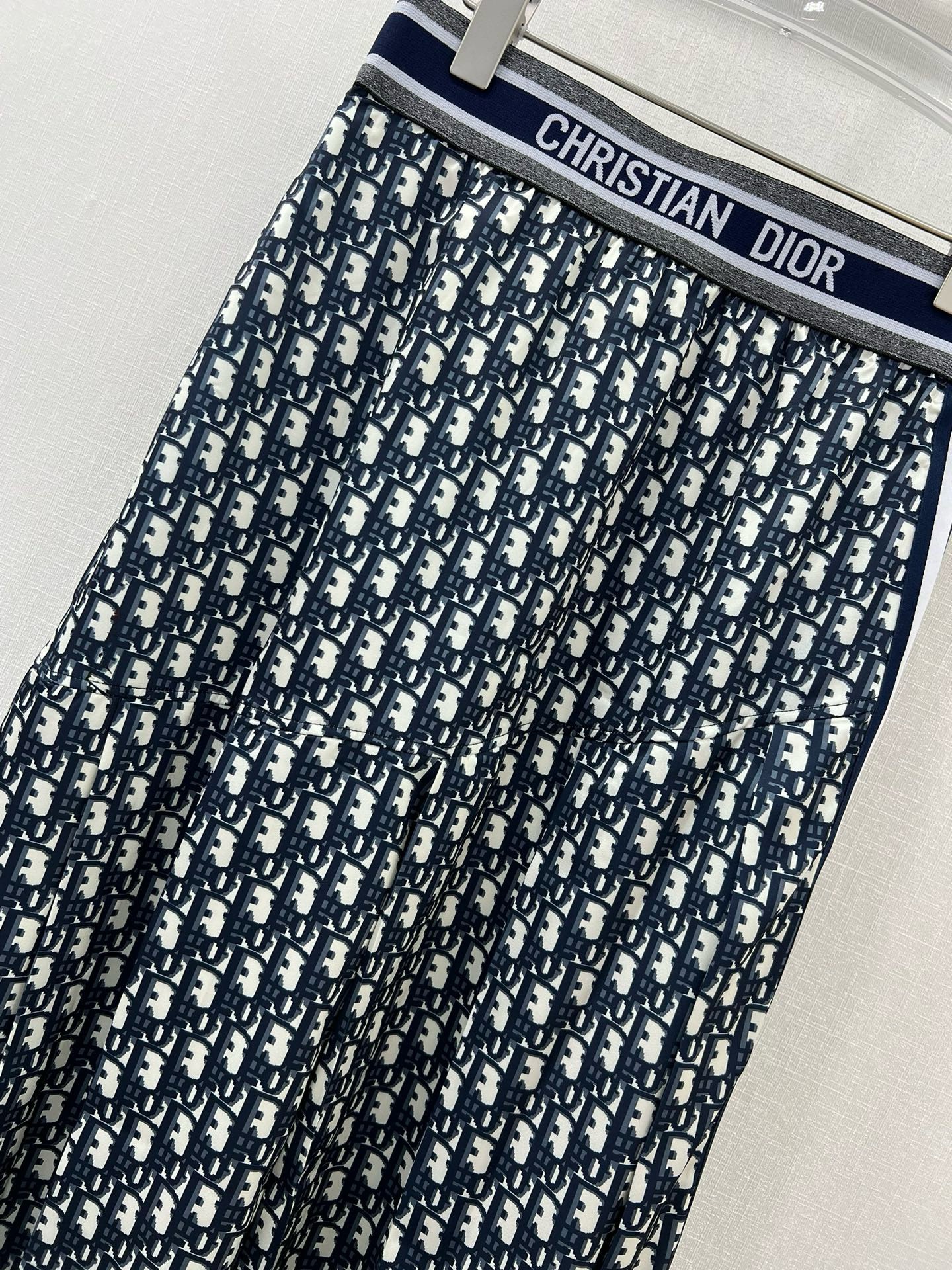 Bagsaaa D10r Oblique Jacquard Zipper Blue Long Skirt