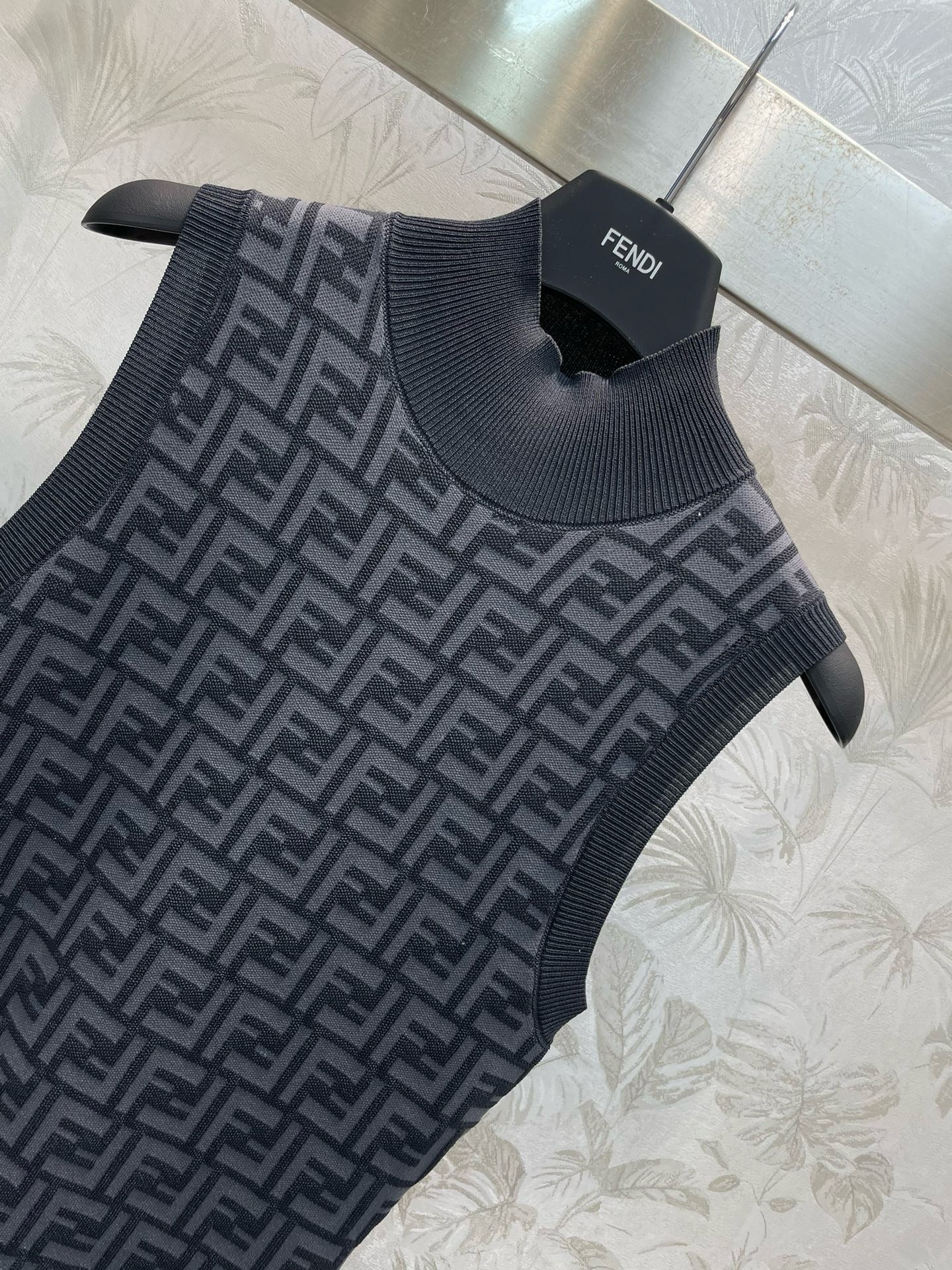 Bagsaaa F**di Grey Sleeveless Dress