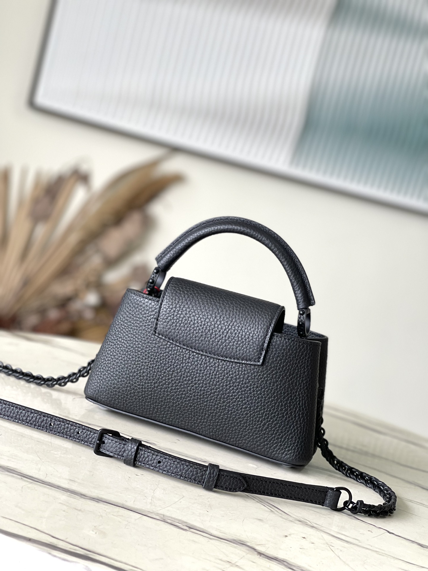 Bagsaaa L0vis Vvtt0n Capucines East-West Mini Black - 22 x 12 x 8 cm