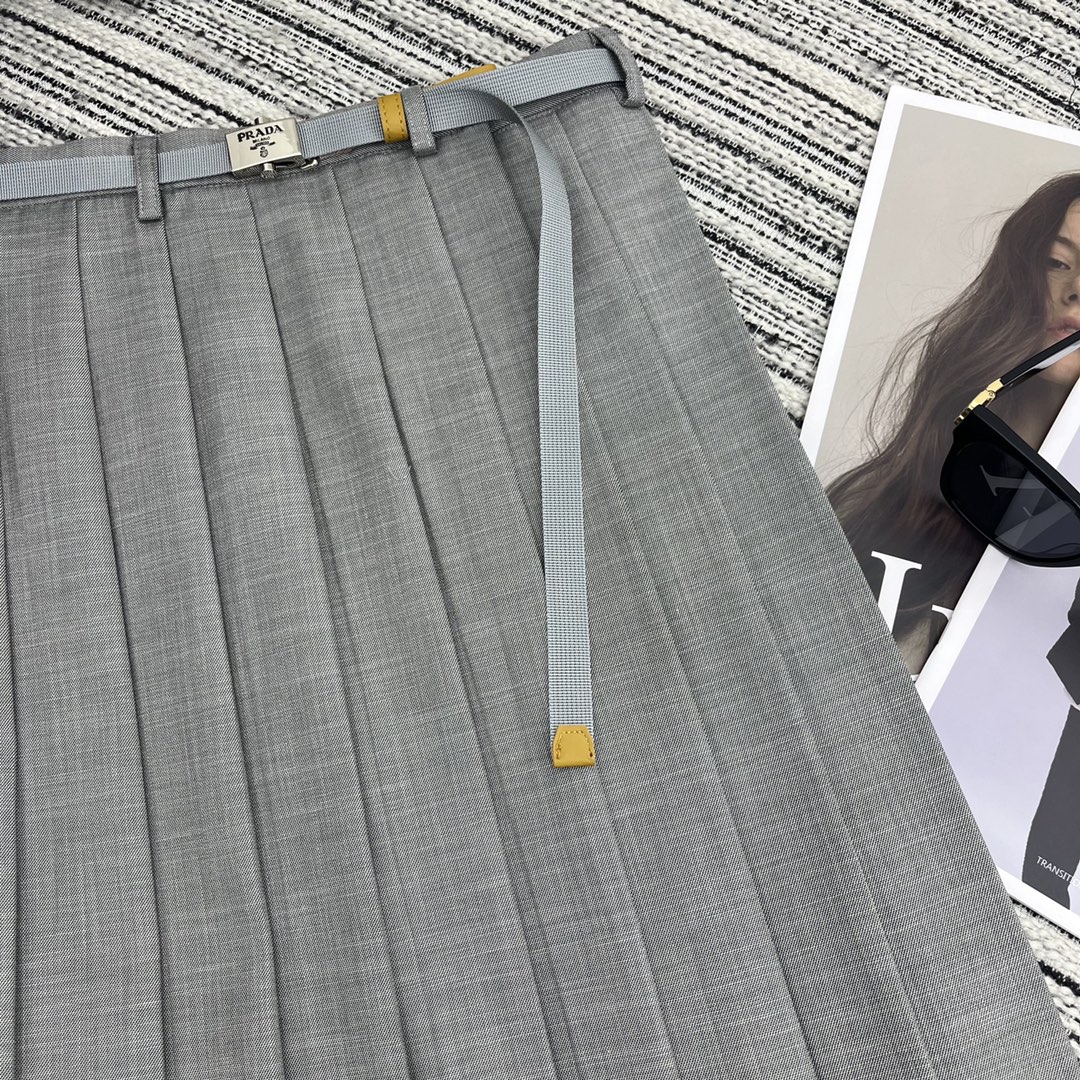 Bagsaaa Pra*a Pleat Long Skirt Grey With Belt