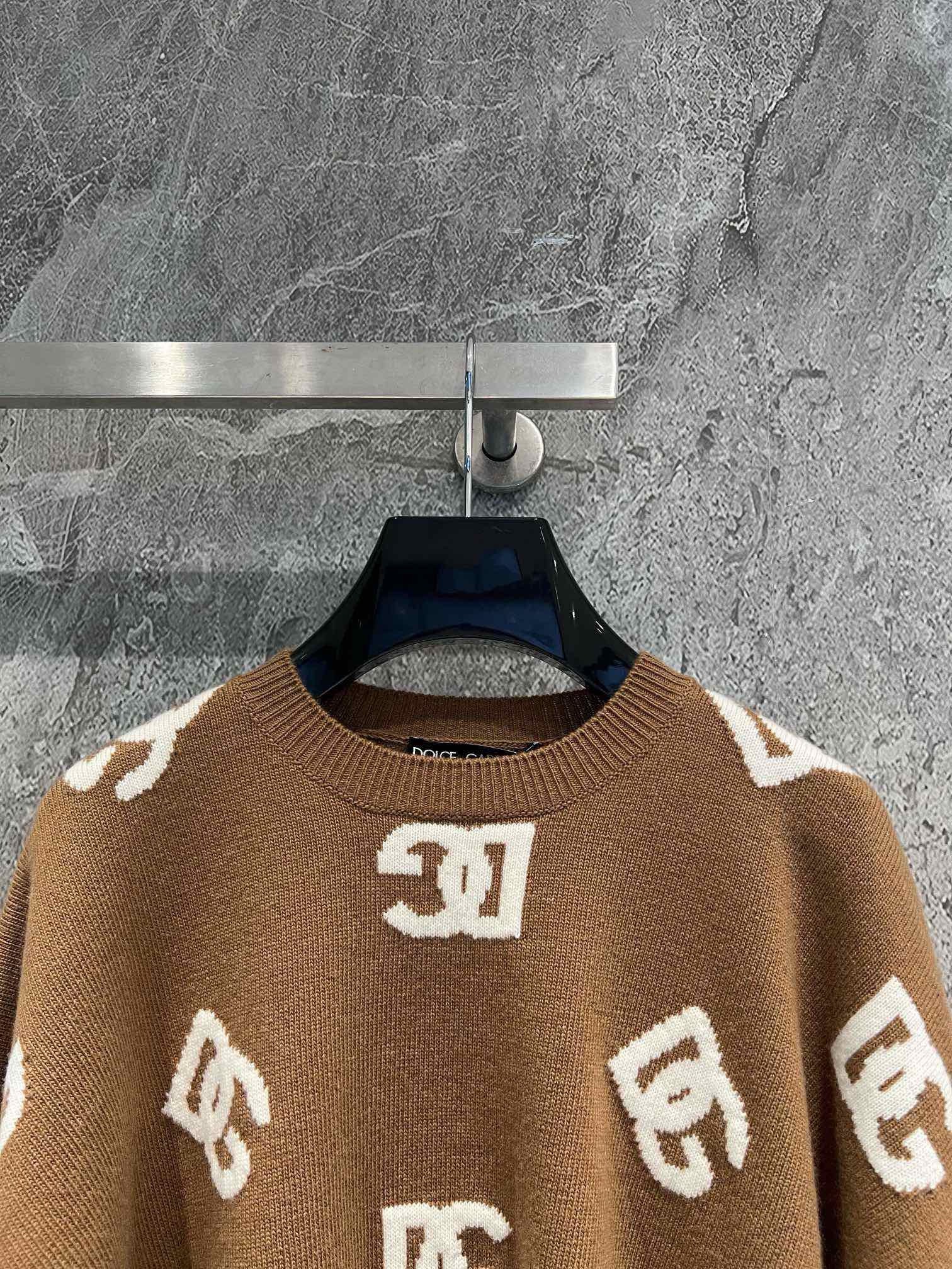 BAGSAAA DOLCE&GABBANA BROWN LOGO WOOL SWEATER