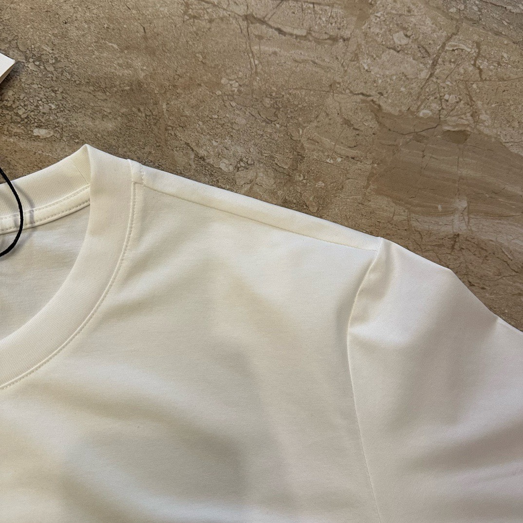 Bagsaaa Ce1i*e White T-Shirt